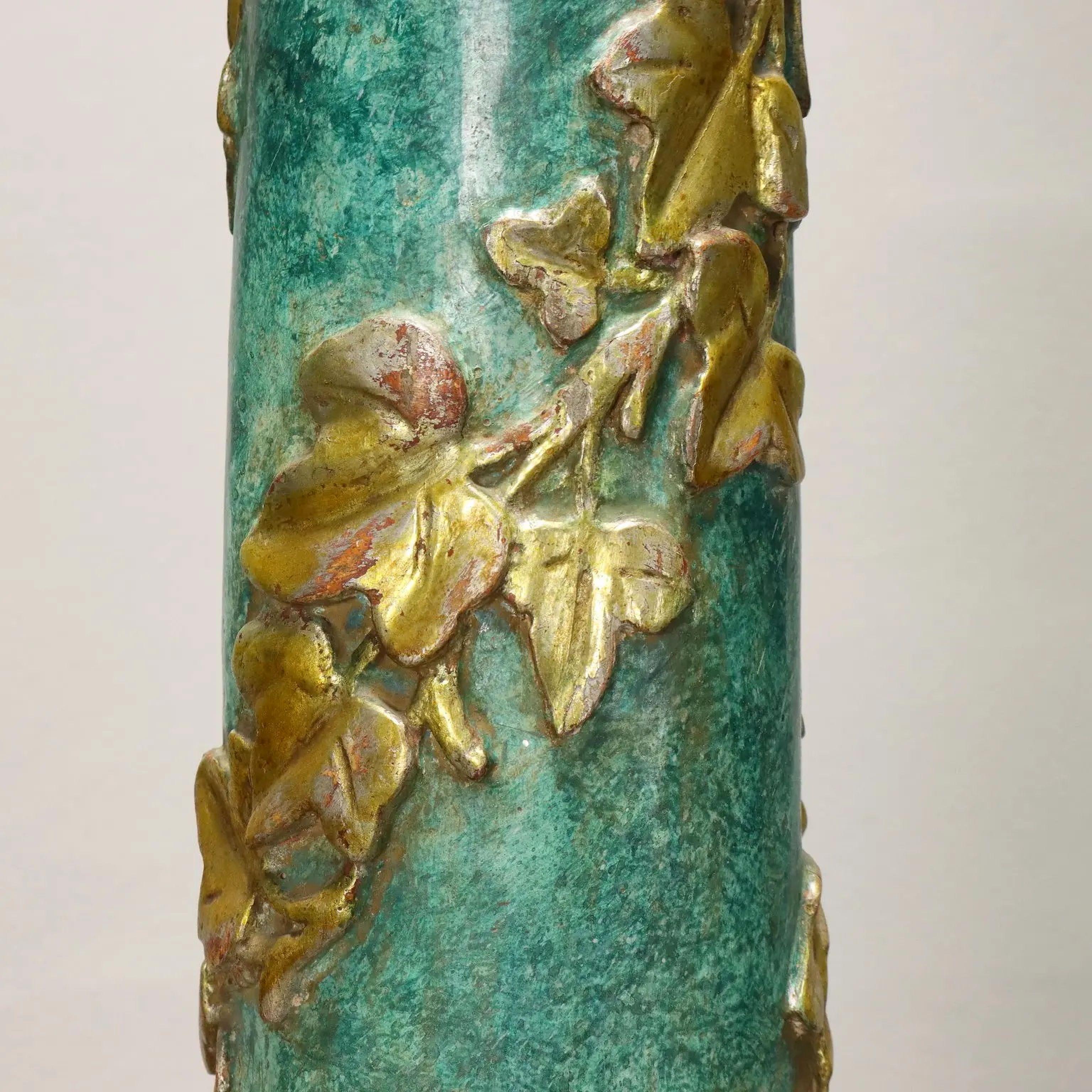 Sculpté Paire de colonnes toscannes peintes et partiellement dorées - vers 1800 en vente