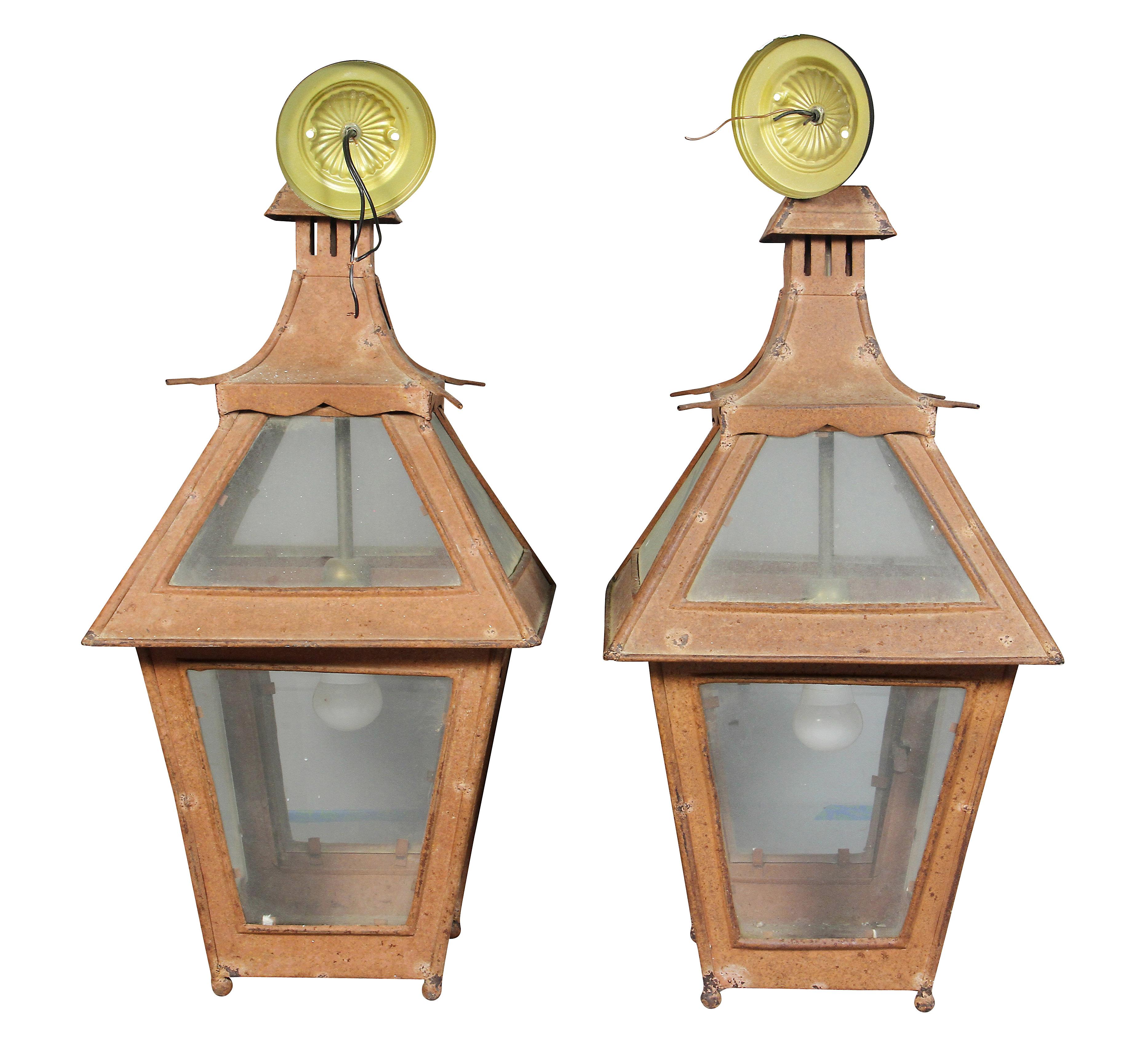 Pair of Tuscan Red Tole Hanging Lanterns In Good Condition For Sale In Essex, MA