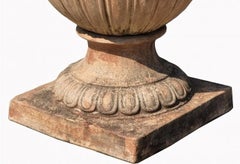 PAR DE URNAS TUSCANAS EN TERRACOTTA DE IMPRUNETA FLORENCIA Siglo XXI