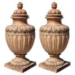 PAR DE URNAS TUSCANAS EN TERRACOTTA DE IMPRUNETA FLORENCIA Siglo XXI
