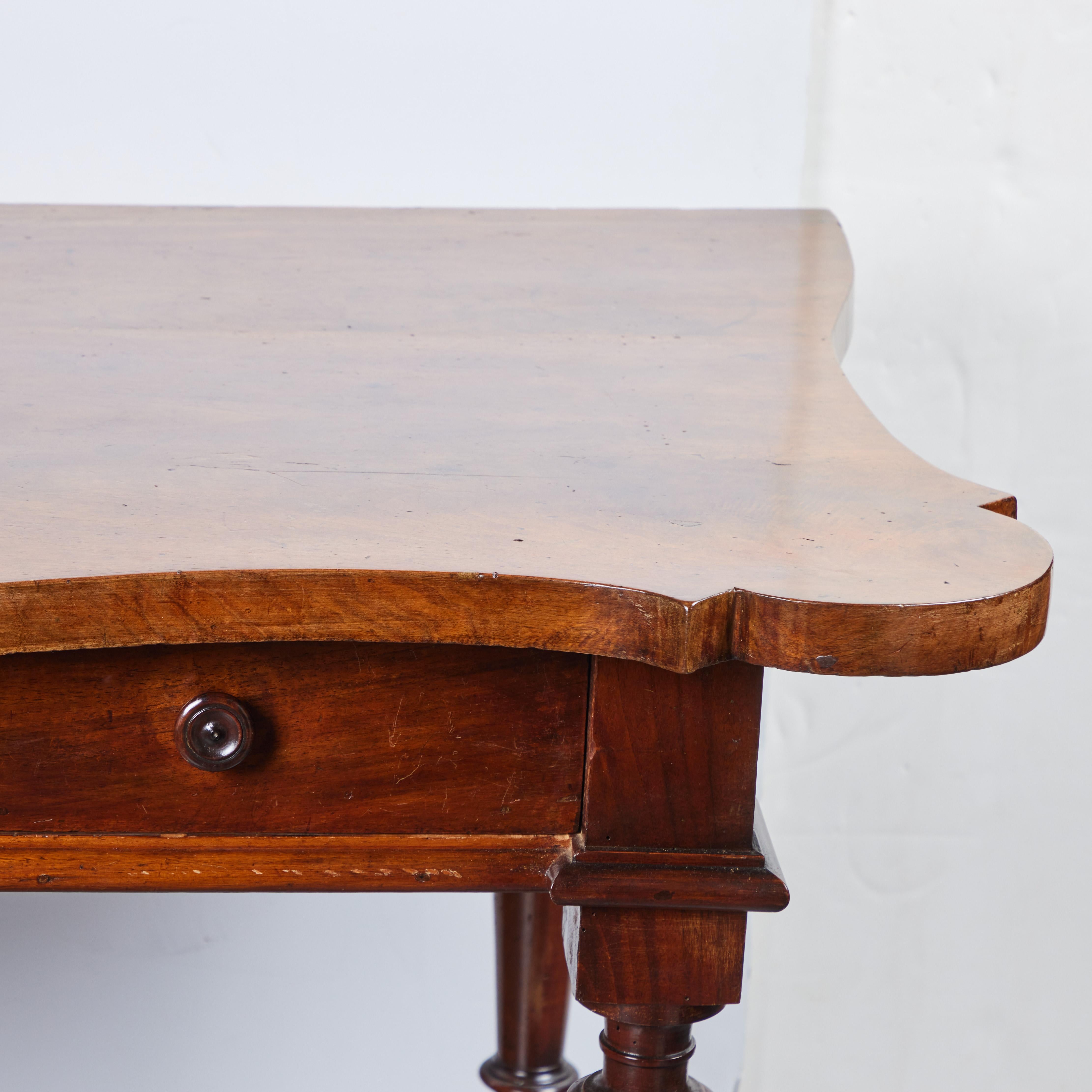 Early 19th Century Pair of Tuscan Walnut Consoles For Sale