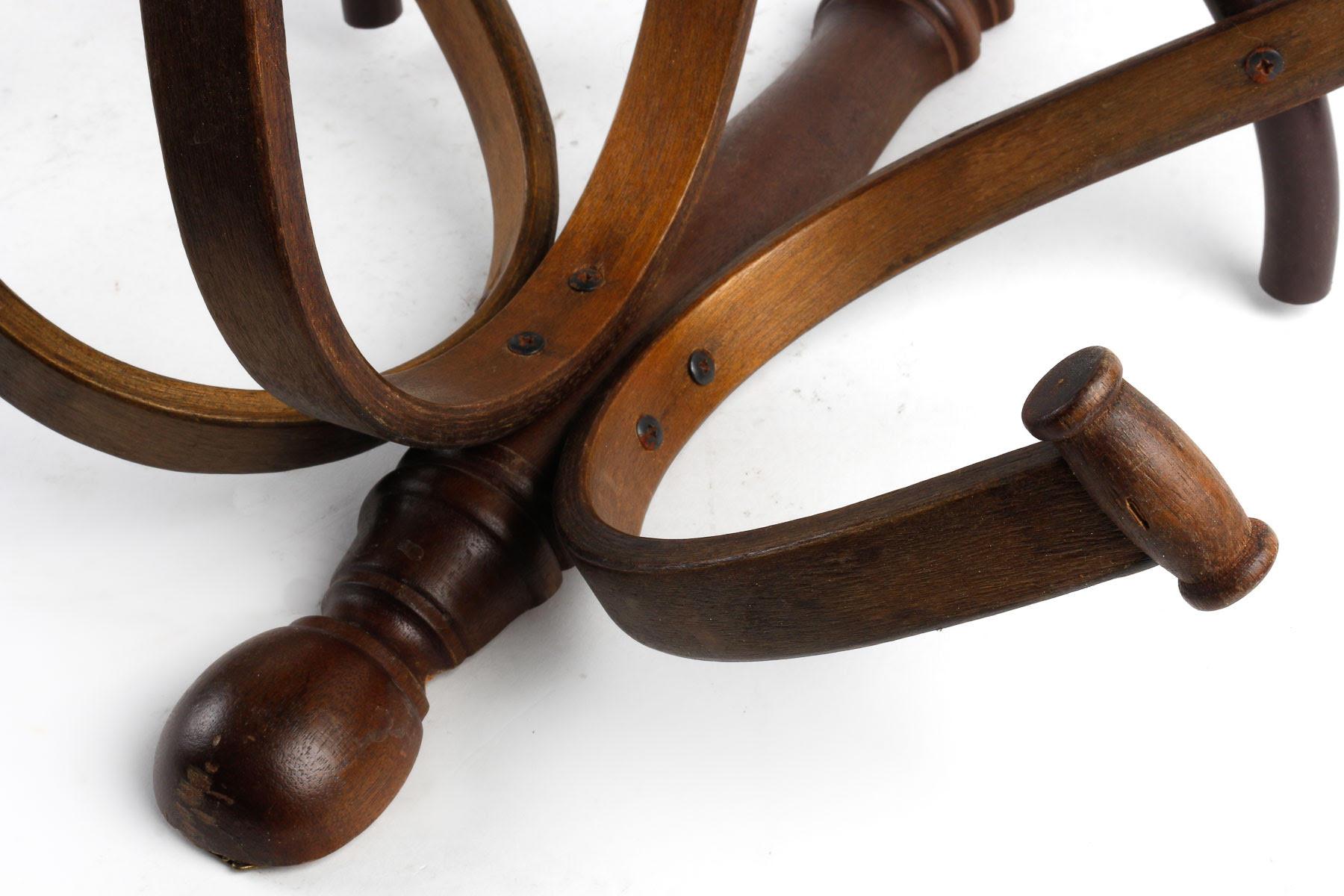 Pair of Twentieth Century Wall Coat Racks. In Good Condition For Sale In Saint-Ouen, FR