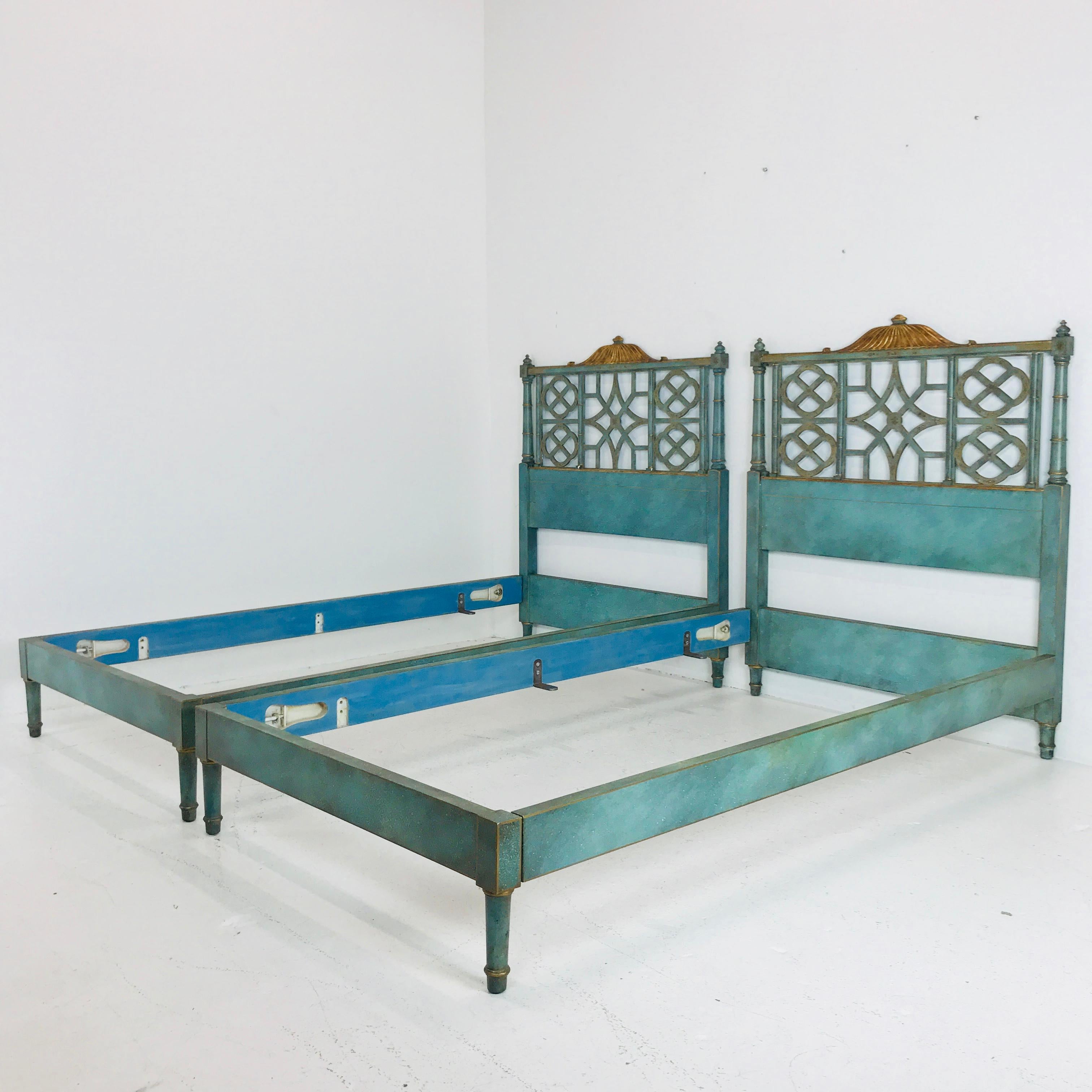 Pair of Twin Chinoiserie Pagoda Beds by Kittinger 3