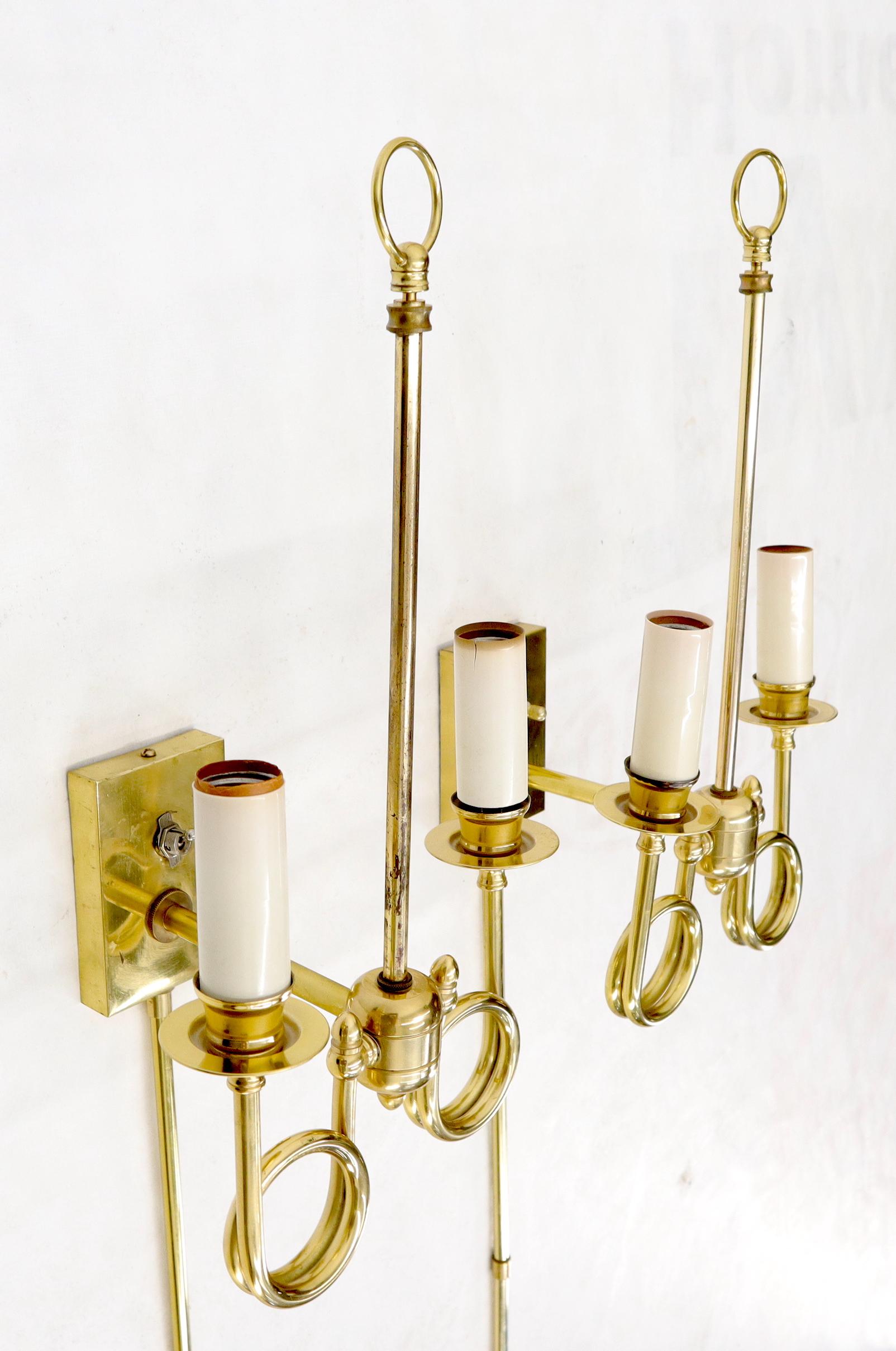 Paar dekorative trompetenförmige Wandleuchter.