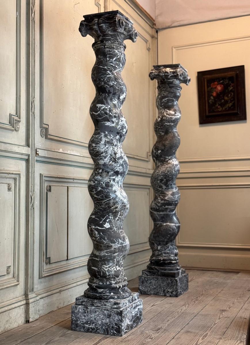 Coppia di colonne ritorte in marmo grigio delle Ardenne, Circa 1880 in vendita 2