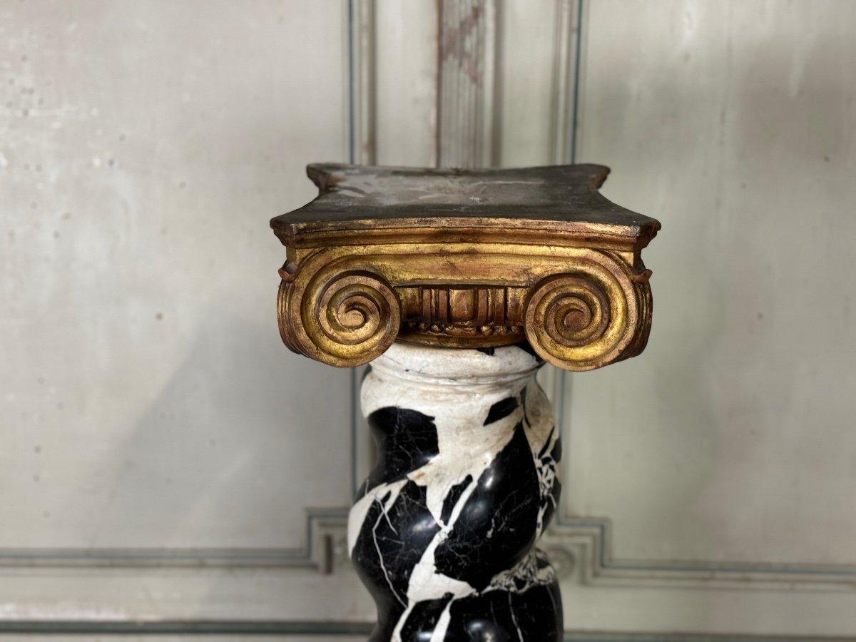 Pair Of Twisted Columns In Large Antique Marble, 19th Century For Sale 6
