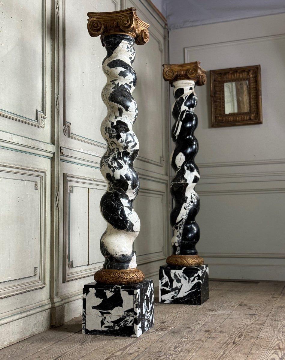 European Pair Of Twisted Columns In Large Antique Marble, 19th Century For Sale