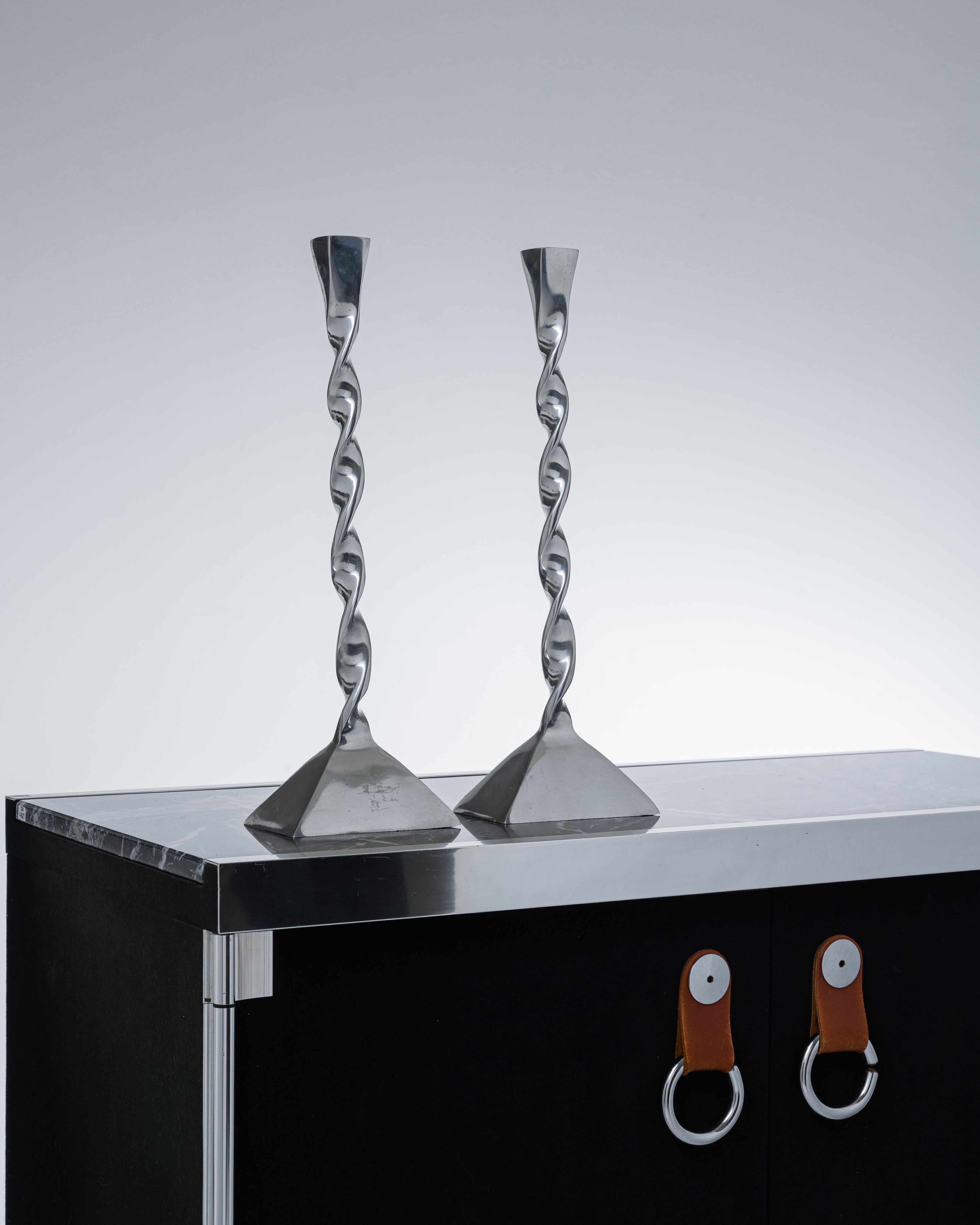 Moderno Pair of Twisted Metal Candleholders, 1980s in vendita
