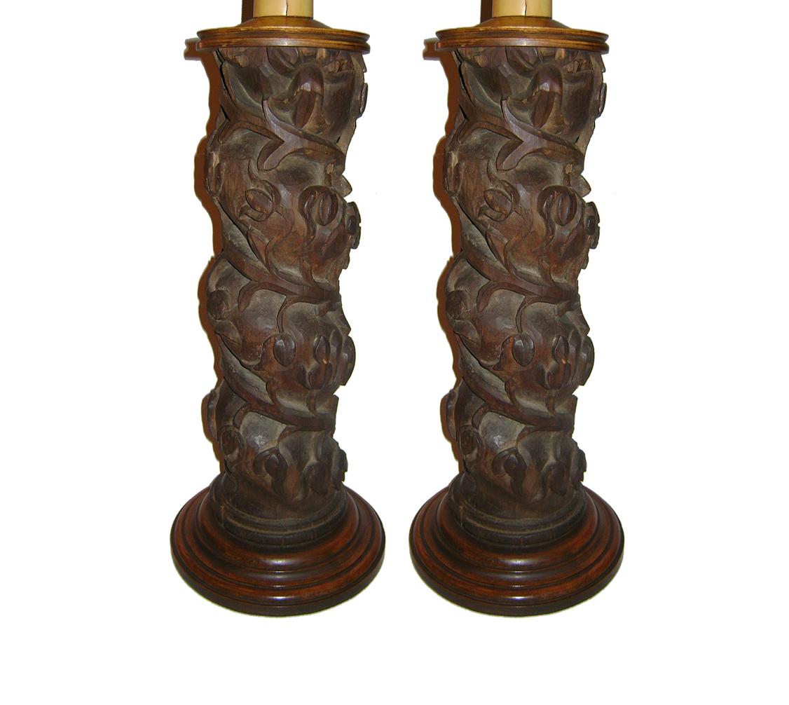Pair of Twisting Column Table Lamps In Good Condition For Sale In New York, NY