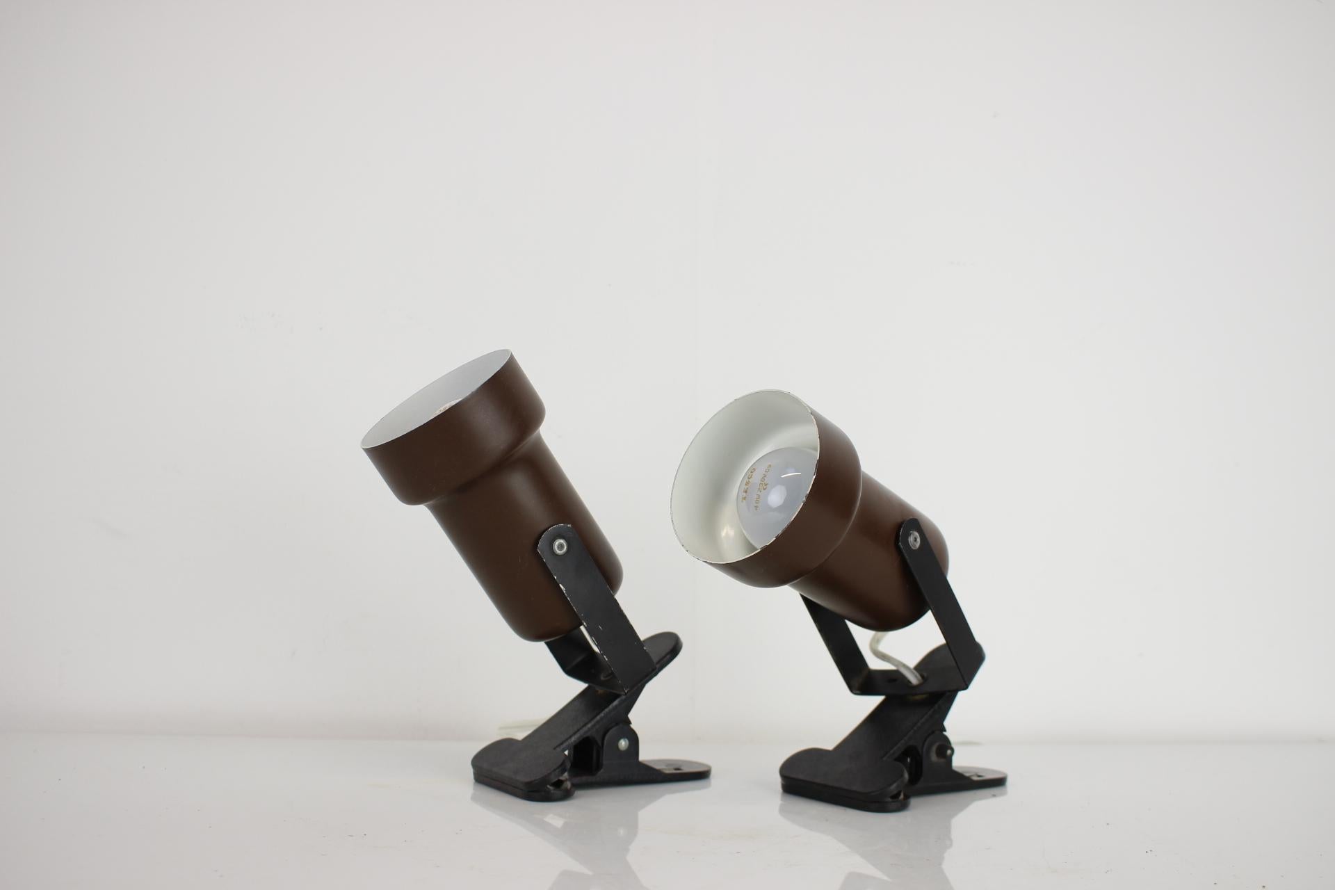 Tchèque Paire de lampes de table attachables avec un clip, années 1970, Tchécoslovaquie en vente