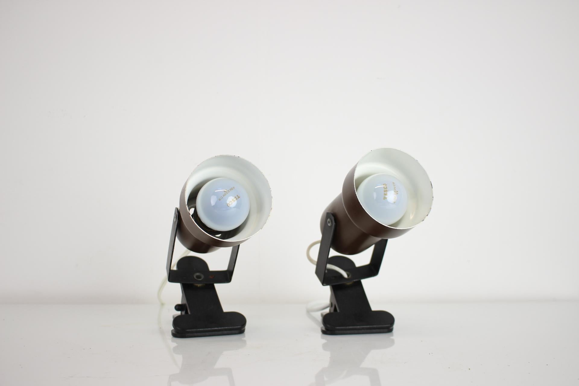 Paire de lampes de table attachables avec un clip, années 1970, Tchécoslovaquie en vente 2