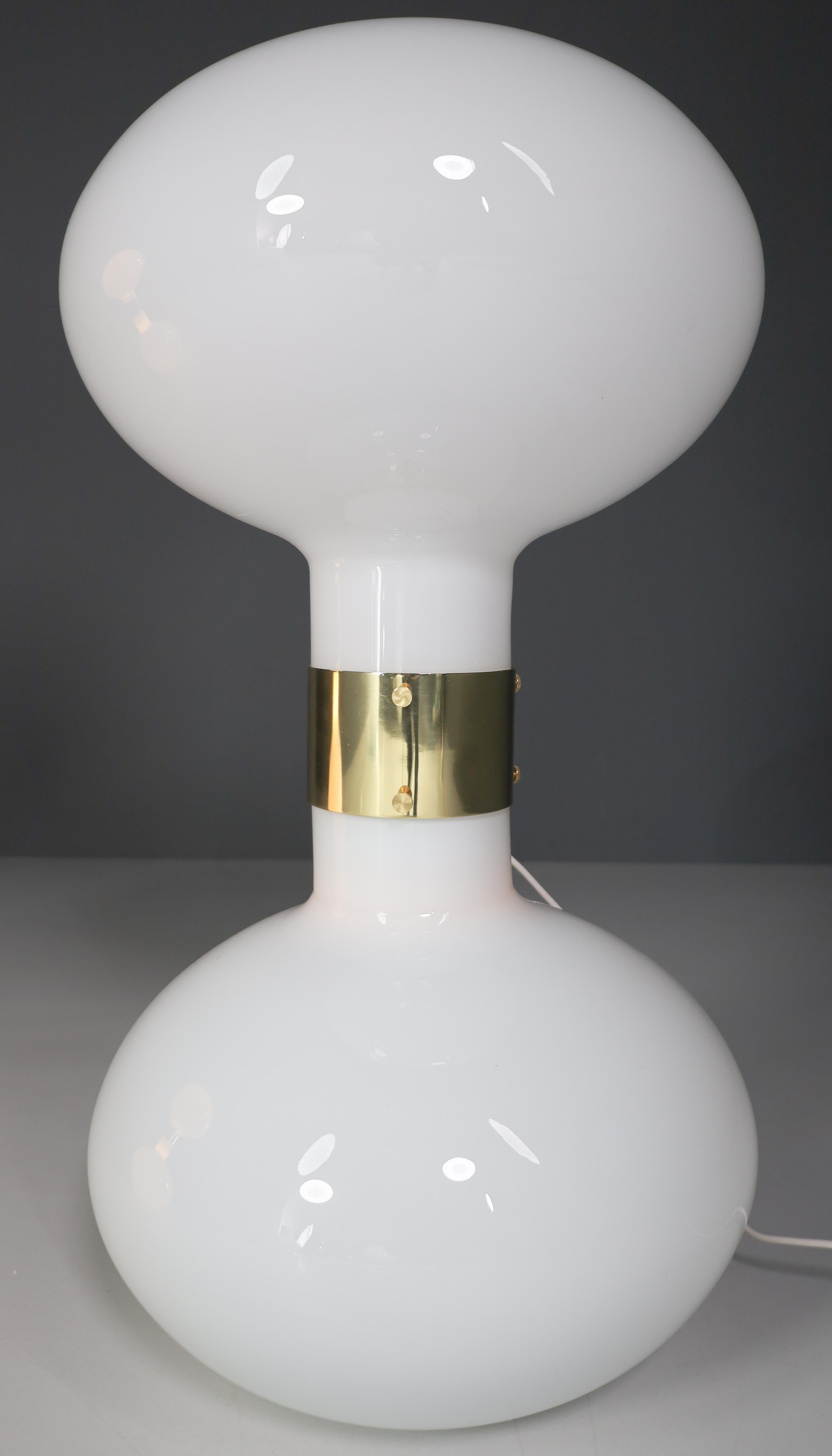 Pair of two Brass and Opaline Glass Floor-Table Lamps, Italy 1970s For Sale 3