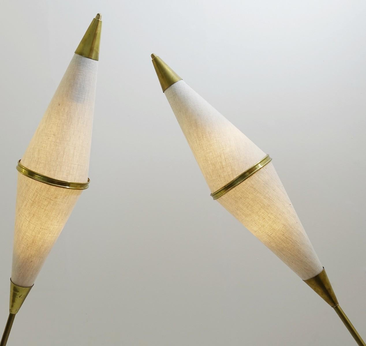 Mid-Century Modern Pair of Two Brass Floor Lamps, Italy, 20th Century, New Linen Shade