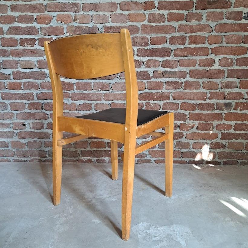 Coppia di due sedie in betulla e pizzo nero, 1960

Informazioni aggiuntive:
Paese di produzione - Danimarca
Periodo di progettazione - 1960
Periodo di produzione - 1960
Stile - Midcentury / Design danese
Materiale - Betulla / Pizzo nero
Model -