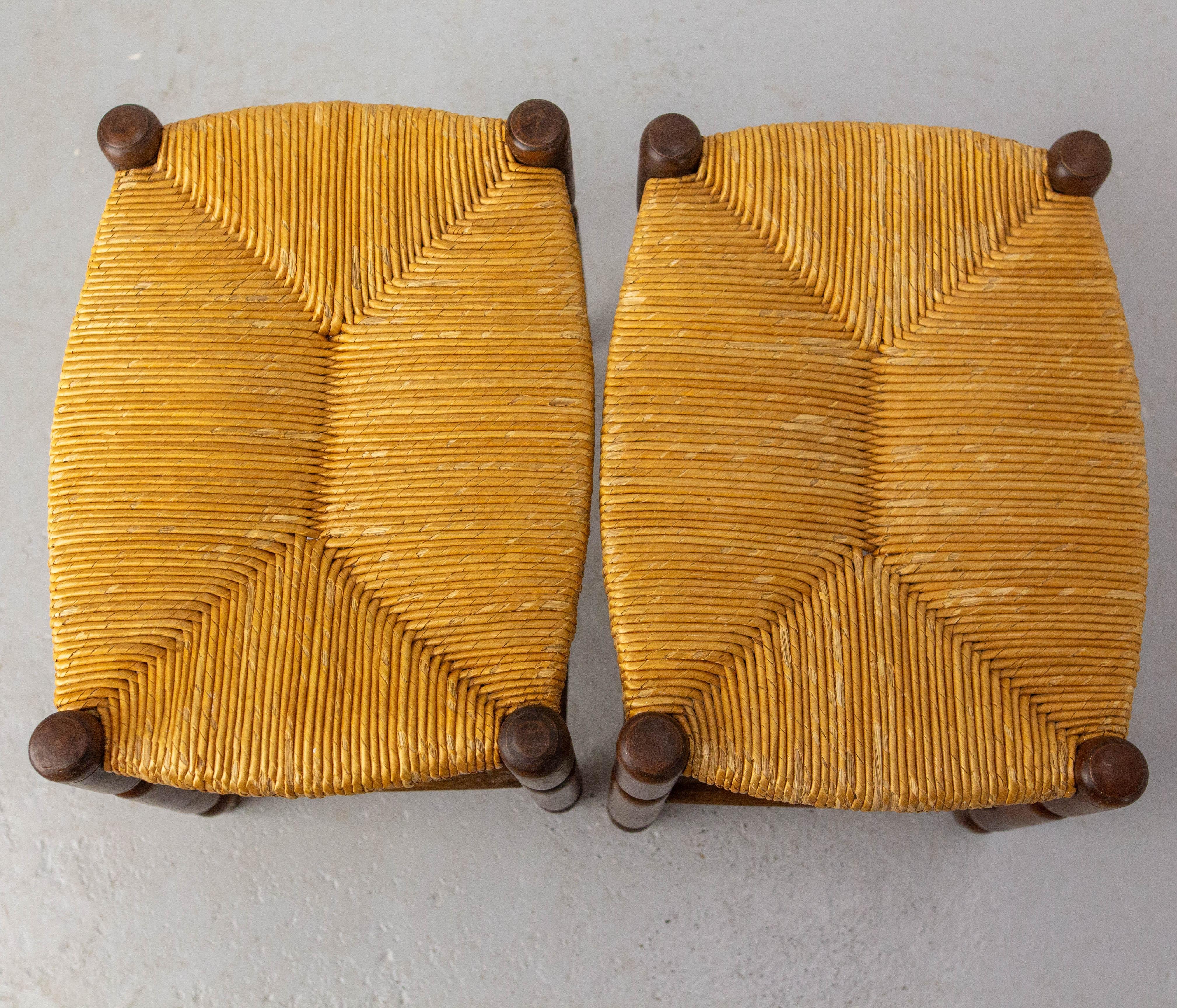 Pair of Two Cherrywood & Staw Stools, circa 1920 For Sale 4