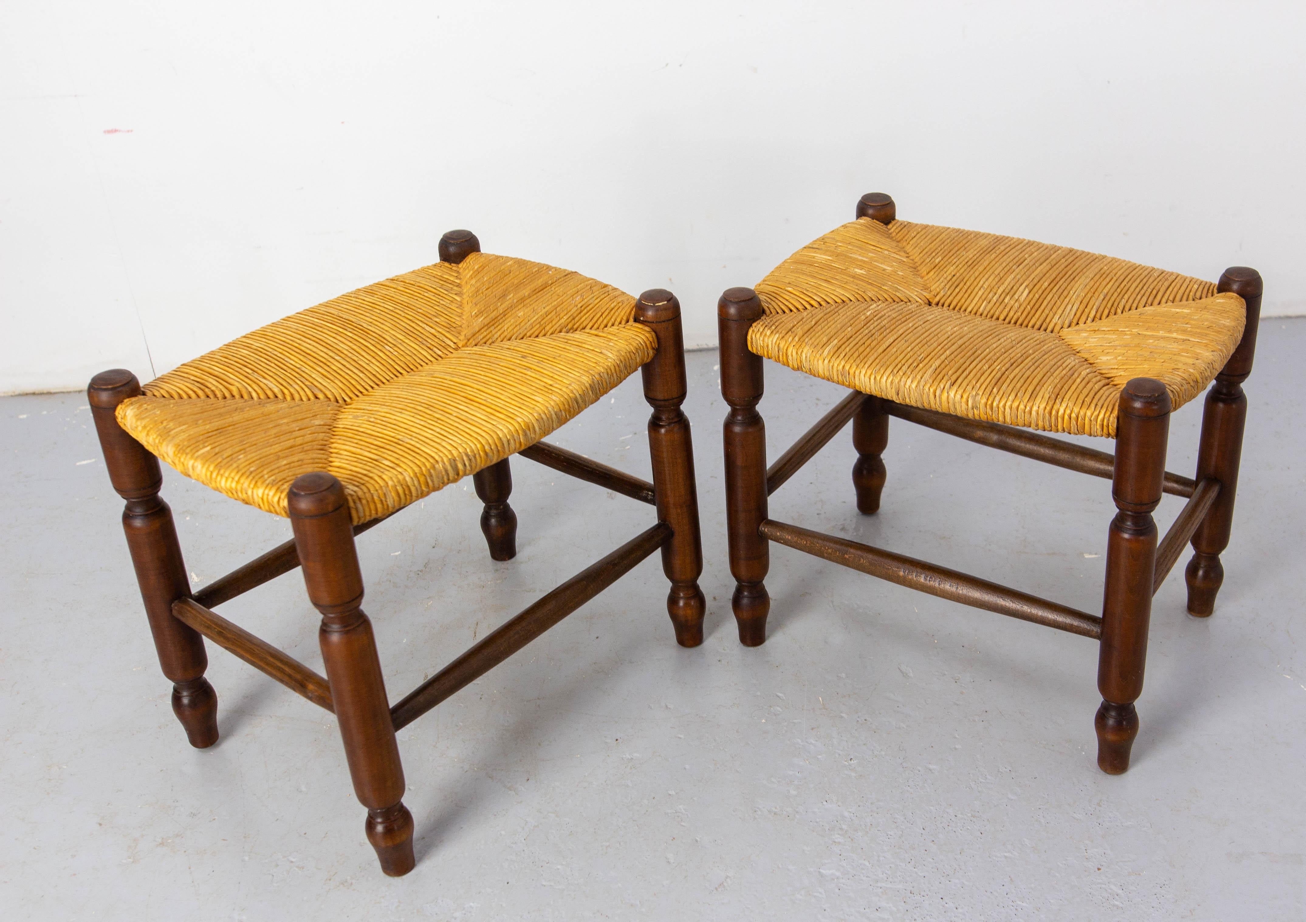 Straw Pair of Two Cherrywood & Staw Stools, circa 1920 For Sale