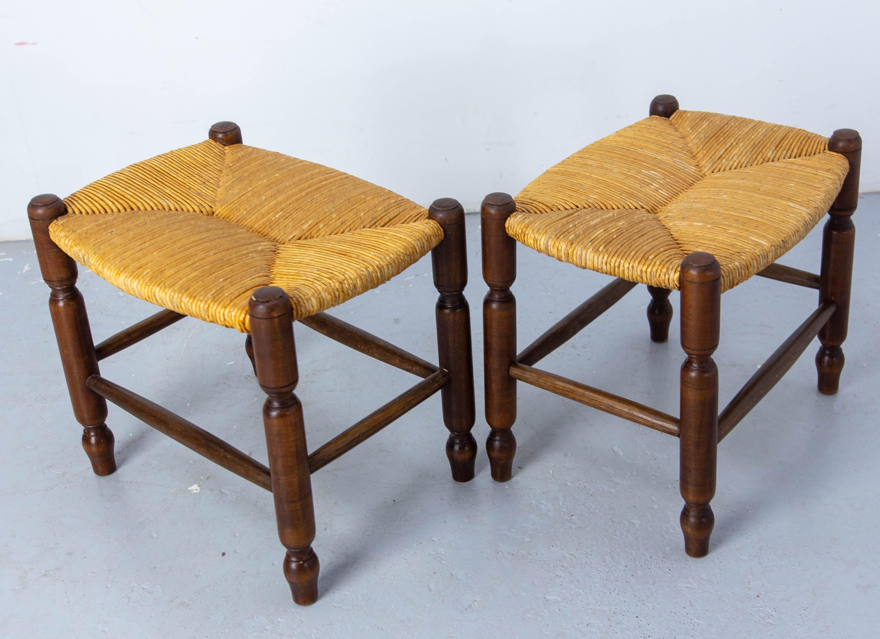 Pair of Two Cherrywood & Staw Stools, circa 1920 For Sale 1