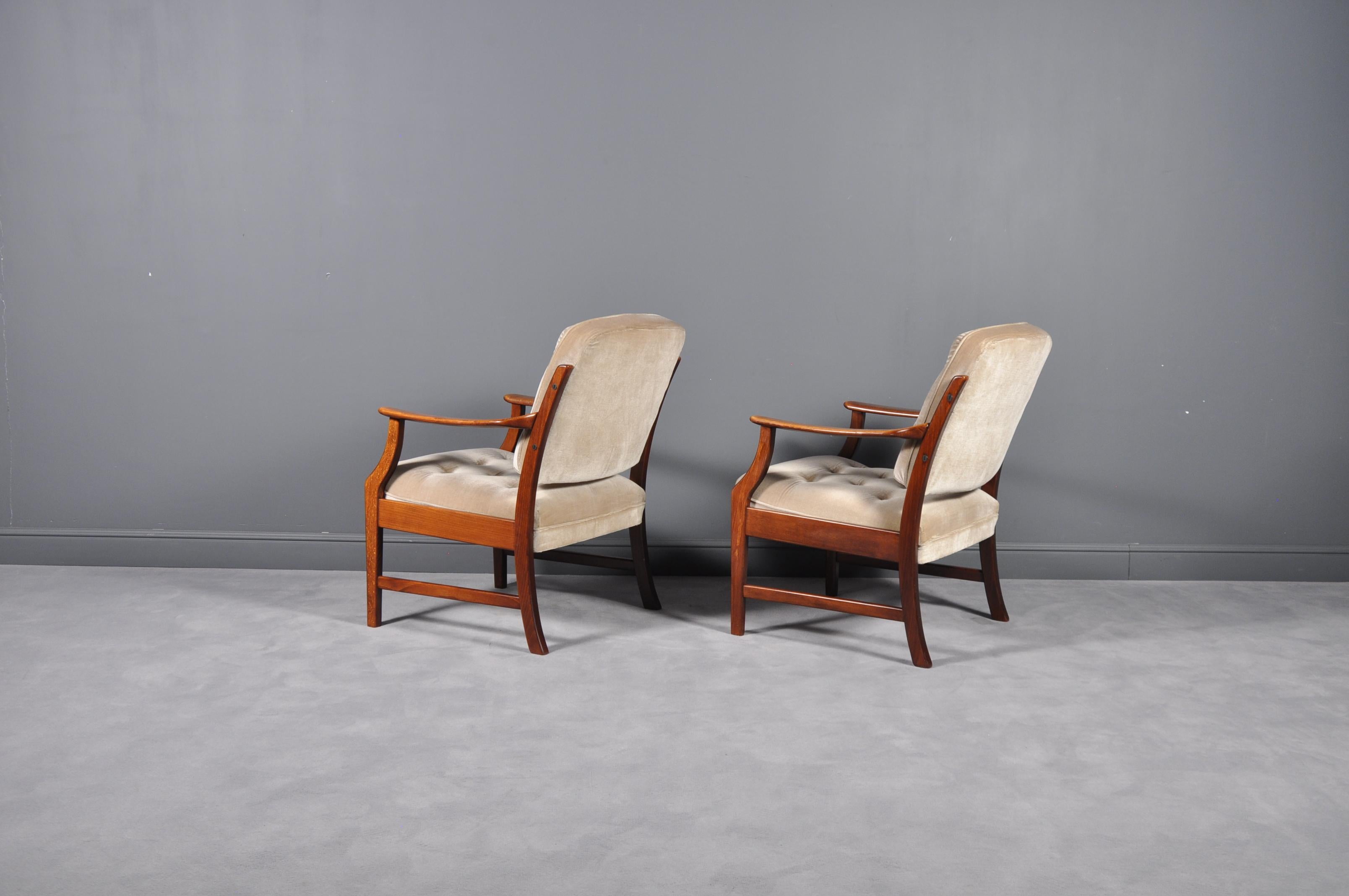 Scandinavian Modern Pair of Two Danish Midcentury Modern Arm Dining Chairs, 1960s For Sale