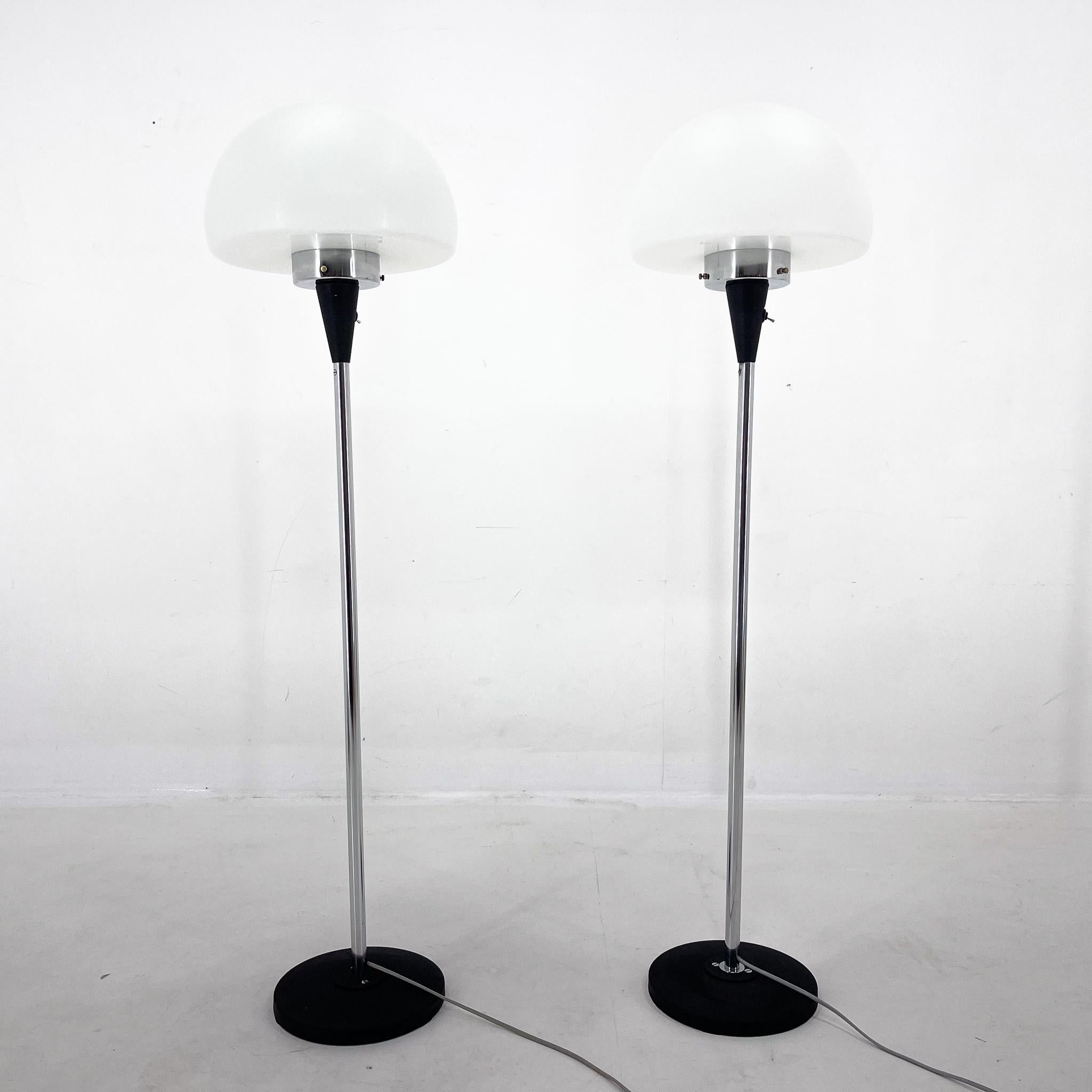 Ensemble de deux lampadaires 