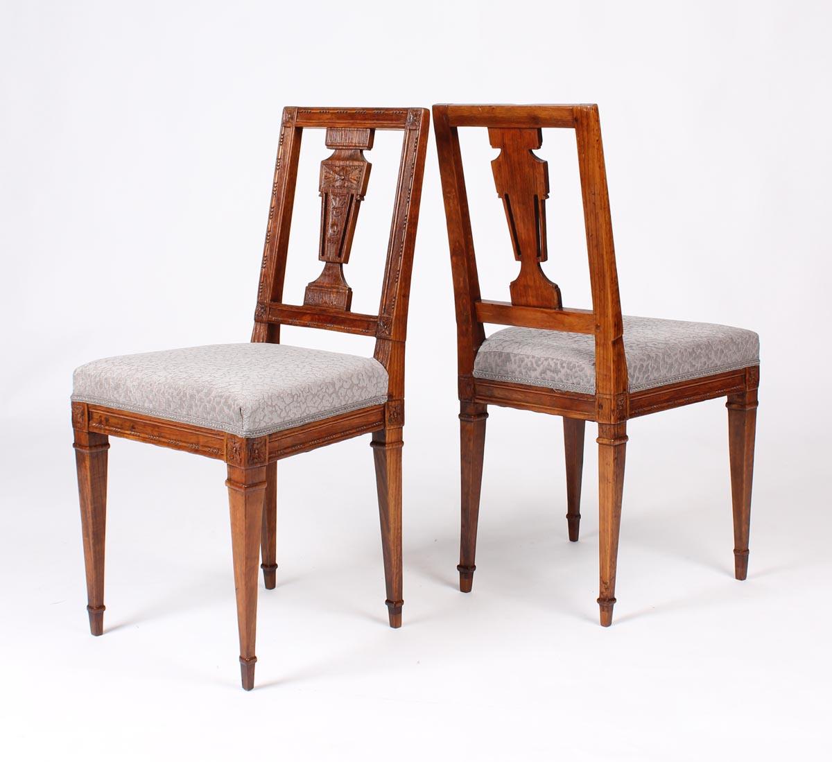 Pair of Two German Louis XVI Chairs, Walnut, Saxonia, Late 18th Century In Good Condition In Greven, DE