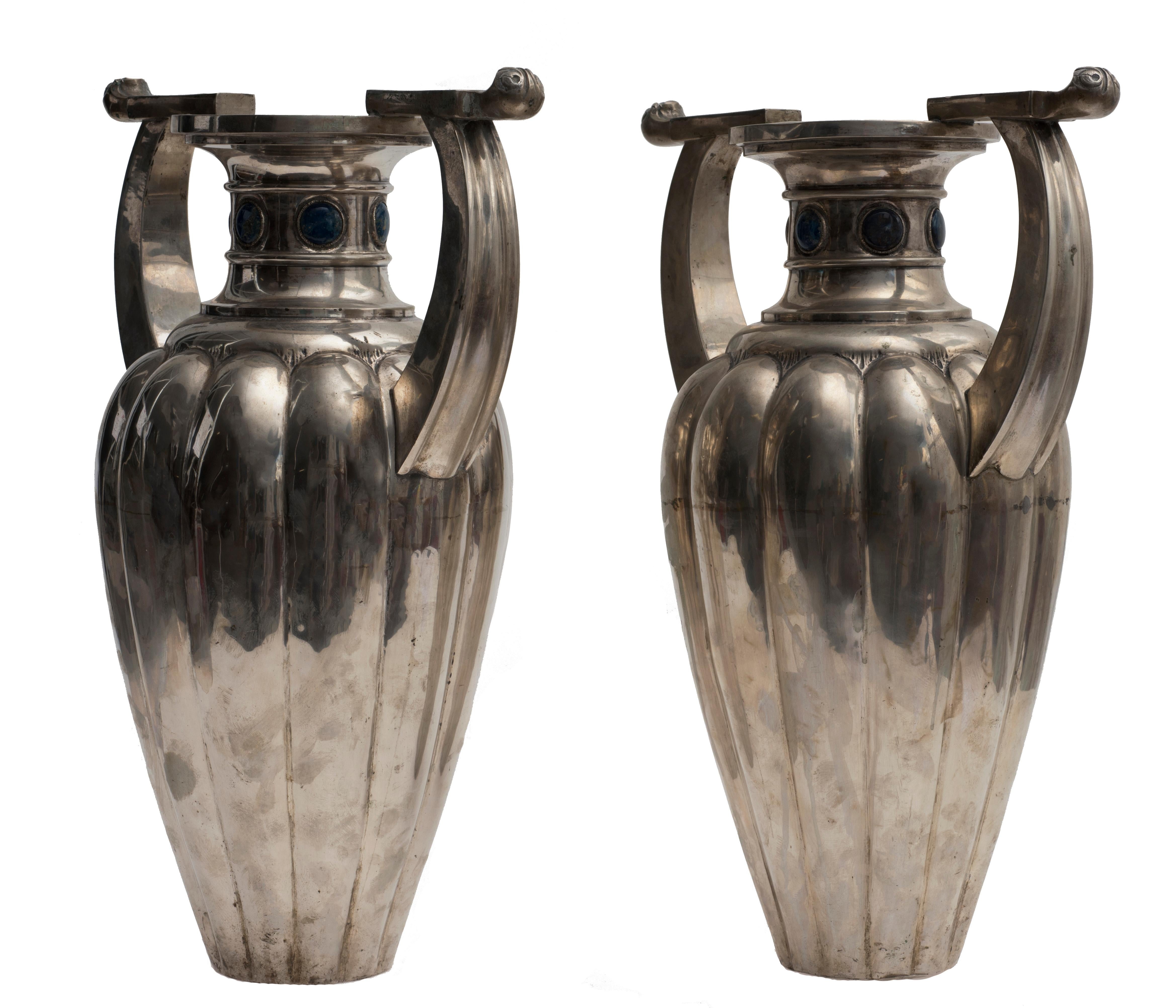 Pair of Two-Handles Silver 800 Vases by Bellotto In Good Condition For Sale In Roma, IT