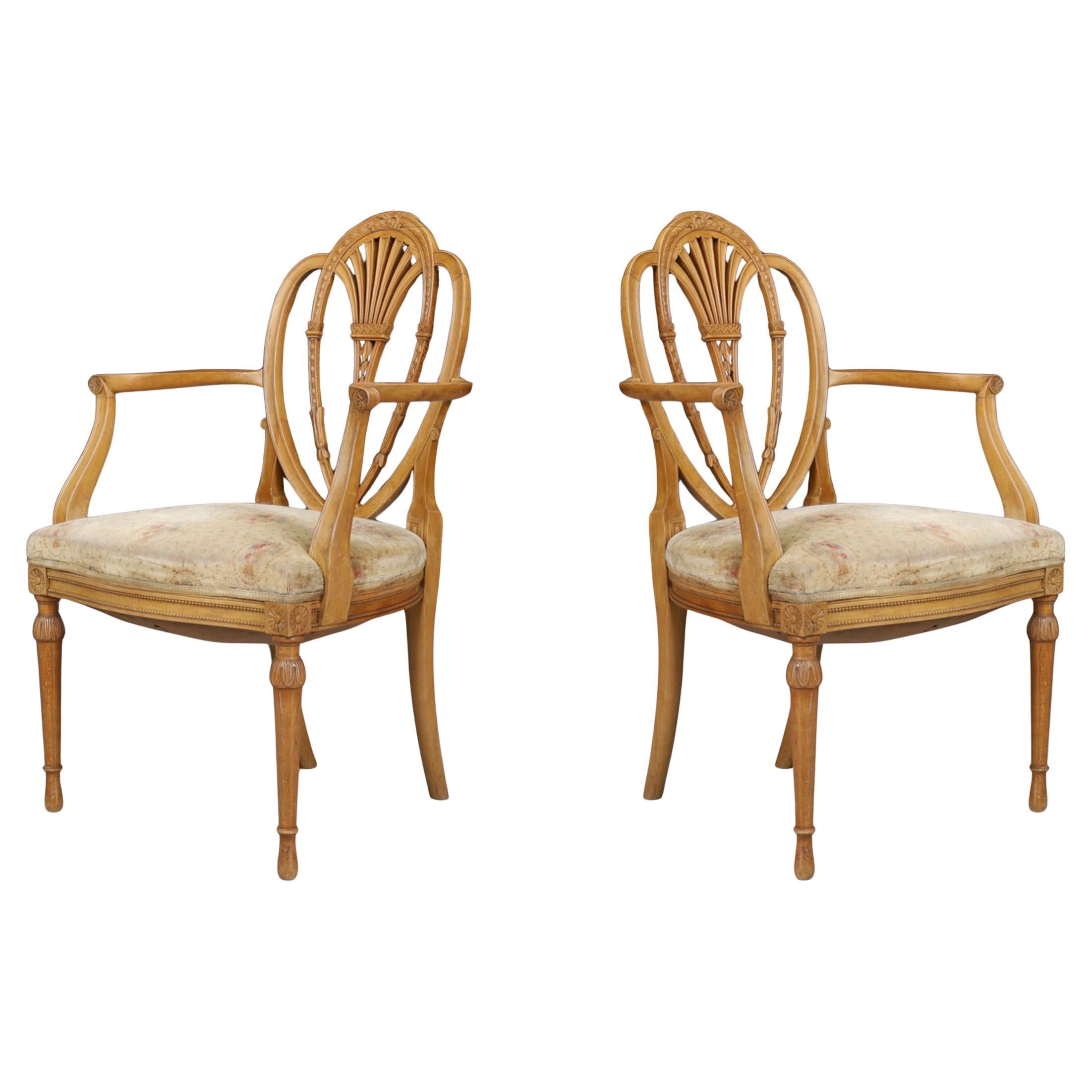 Pair of two Hepplewhite-style open-arm chairs in Satinwood, England 1880s