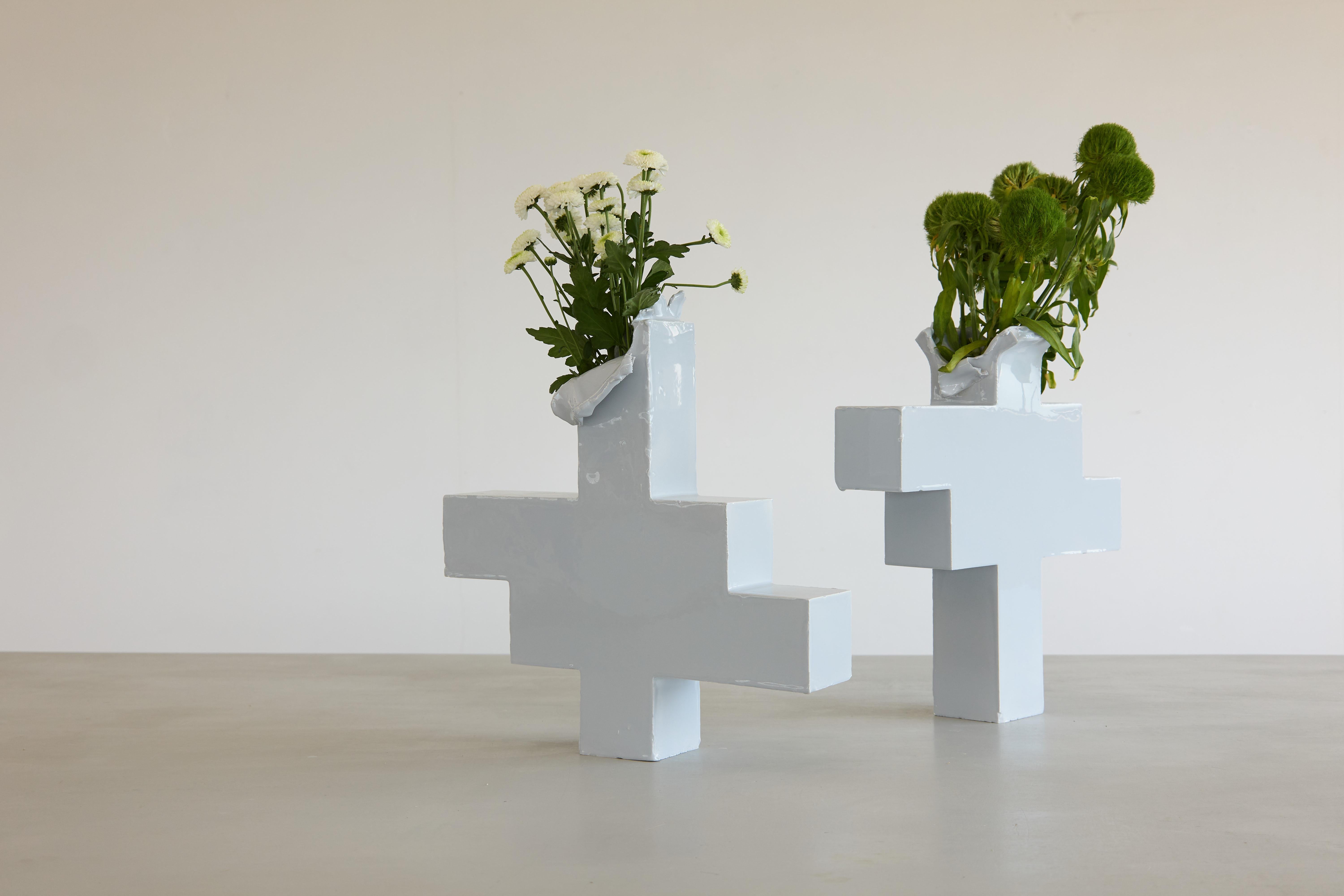Paire de vases géométriques en céramique italienne de l'artiste Jenna Basso Pietrobon Neuf - En vente à New York, NY