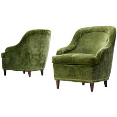 Pair of Two Italian Lounge Chairs in Green Velvet Upholstery Used Pair of Two Italian Lounge Chairs in Green Velvet Upholstery