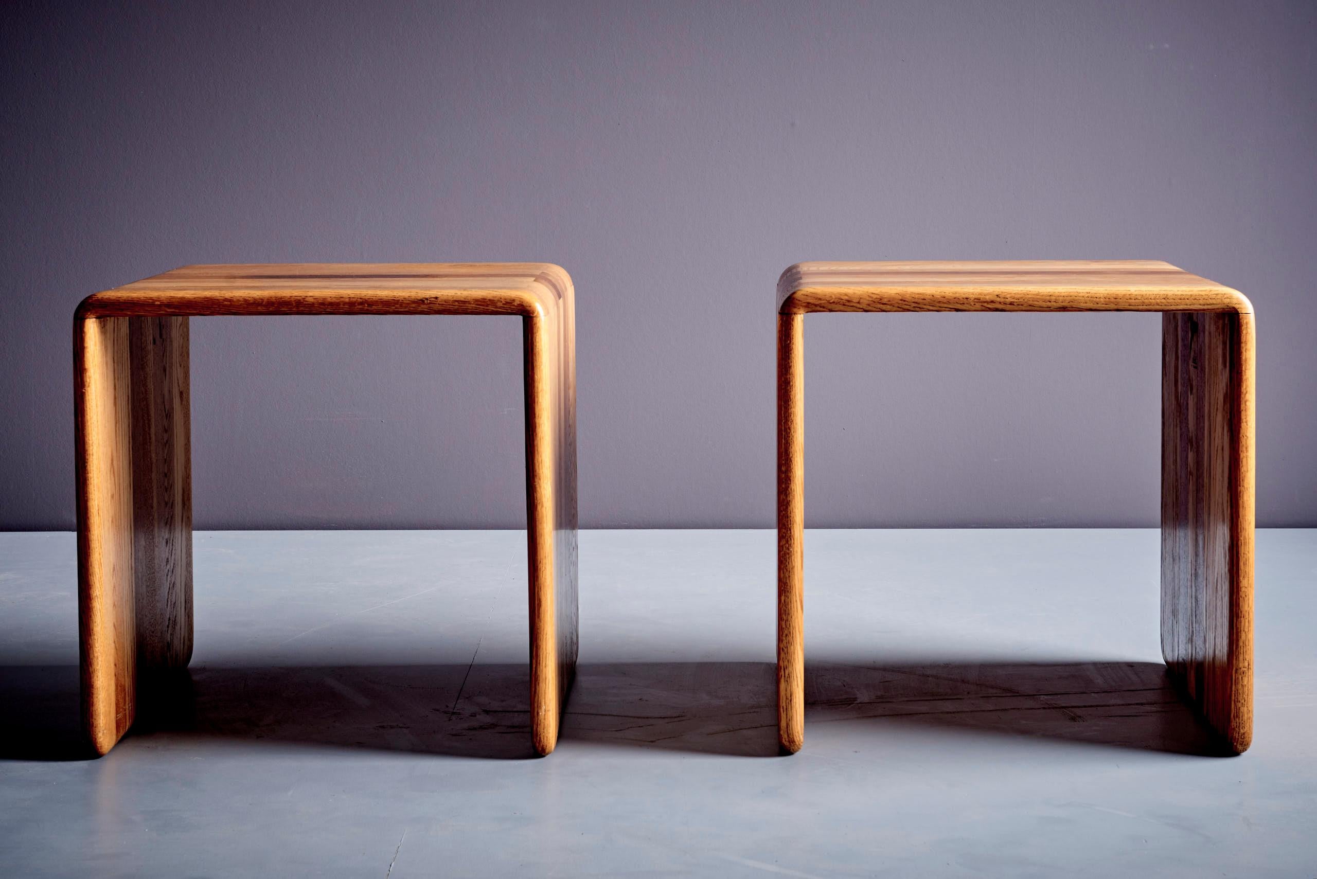 Américain Paire de deux tabourets en bois à ruban de James Rannefeld, États-Unis en vente