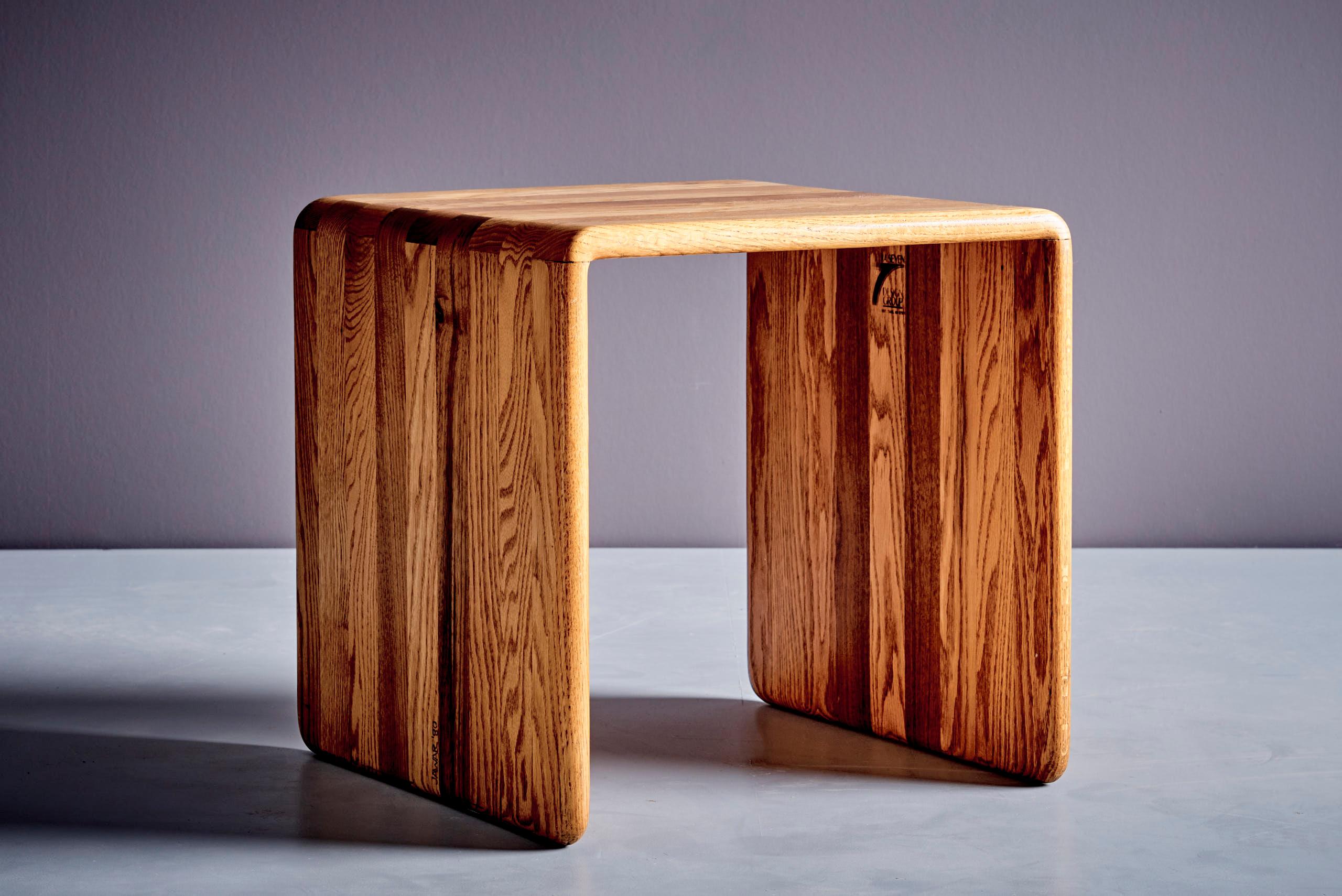 Paire de deux tabourets en bois à ruban de James Rannefeld, États-Unis en vente 1