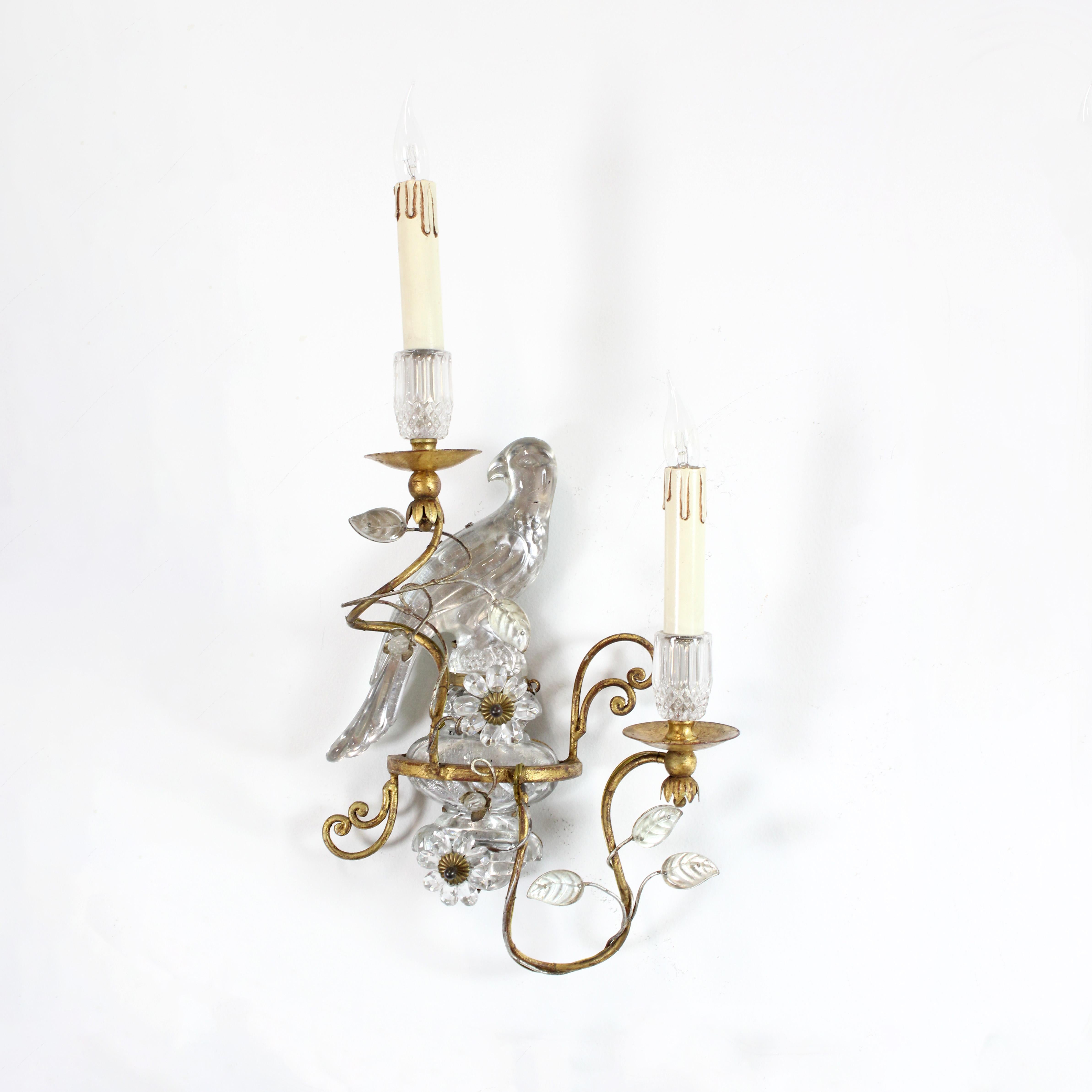 Pair of two-light wall lights with parrot motifs in gilt iron and glass - Atr. Maison Baguès - France - c. 1970