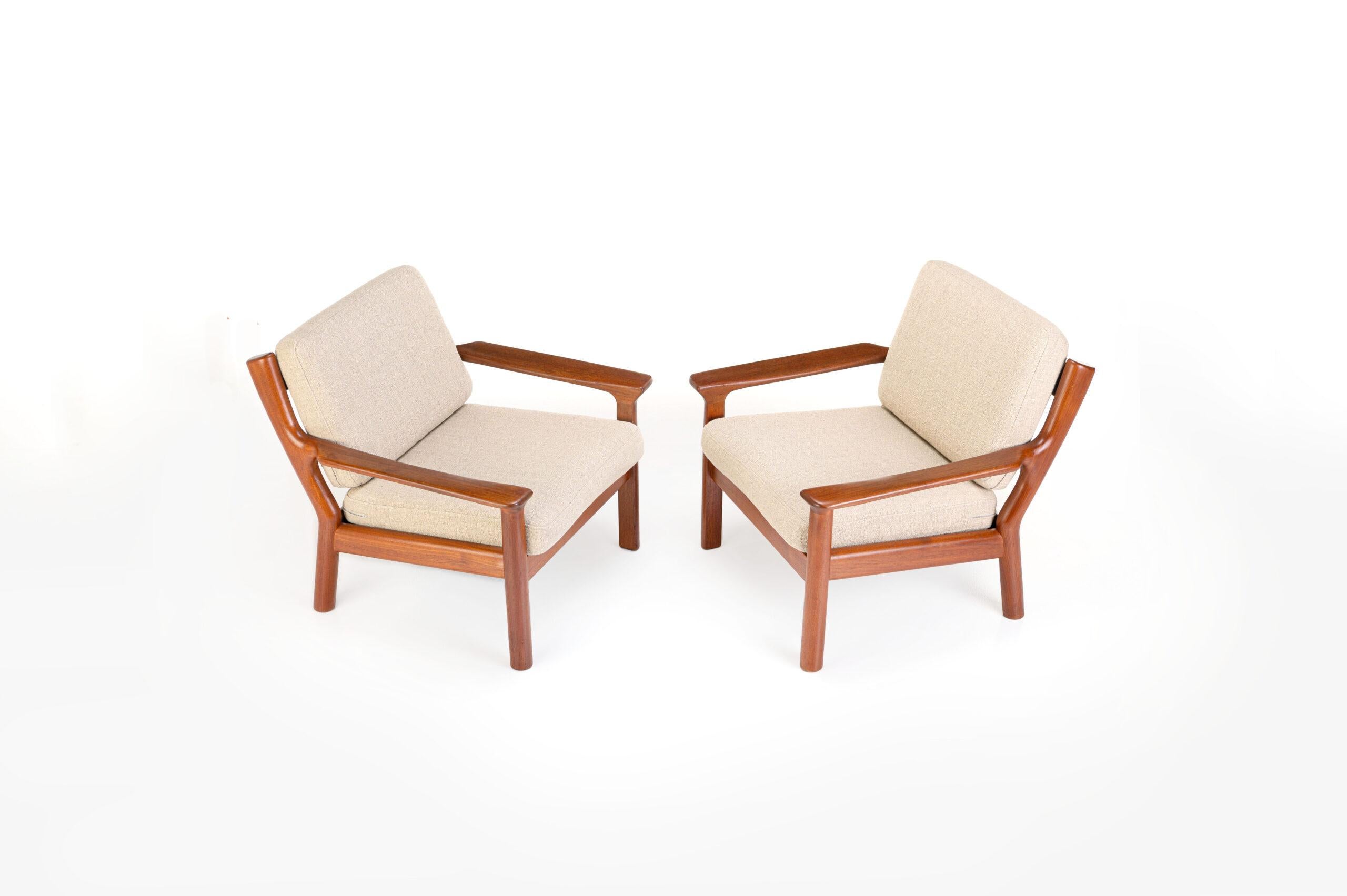 Scandinavian Modern Pair of Two Lounge Chairs by Glostrup Møbelfabrik, Denmark 1960s