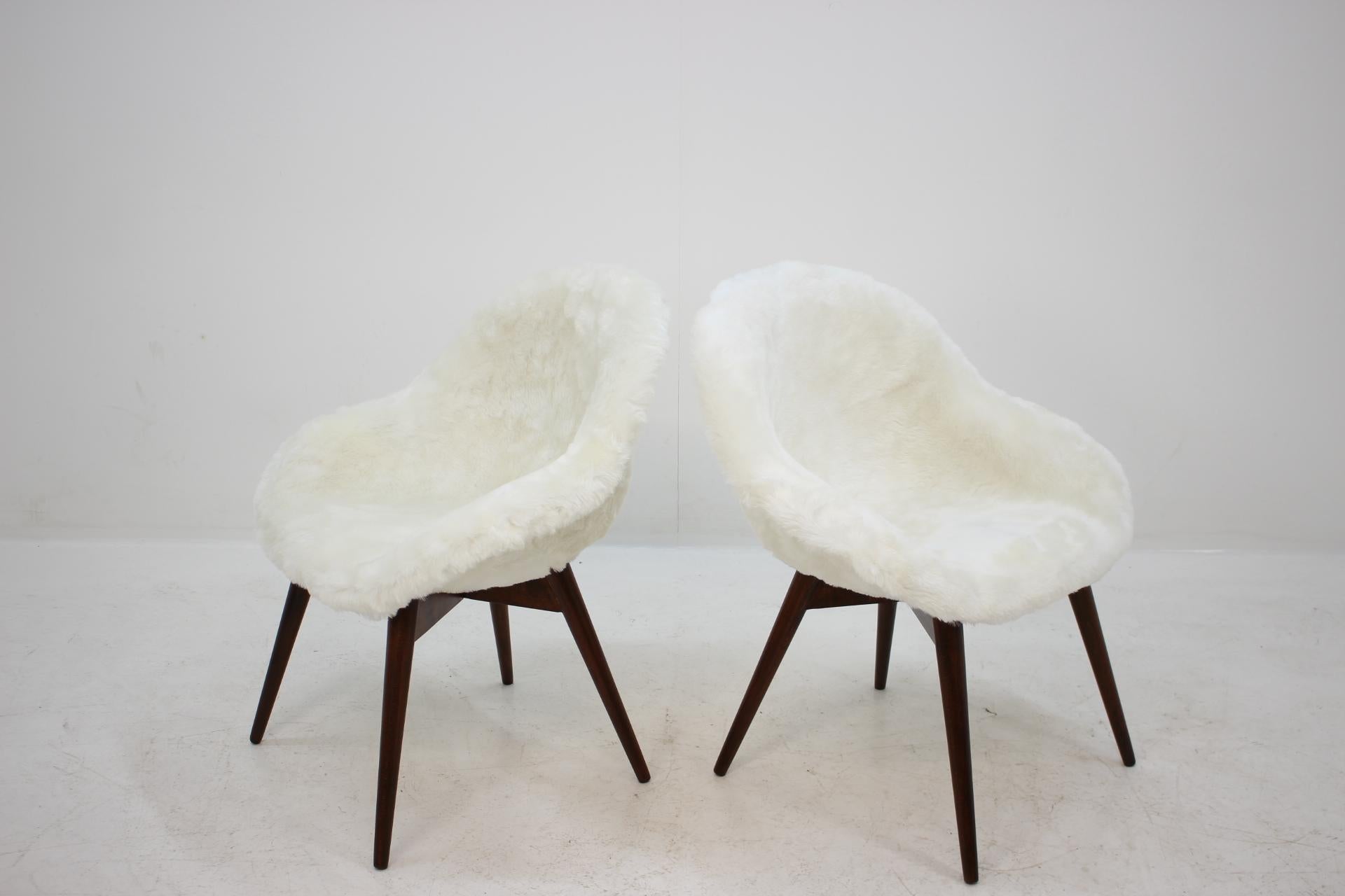 Mid-Century Modern Pair of Two Lounge Chairs by Miroslav Navratil, 1960s For Sale
