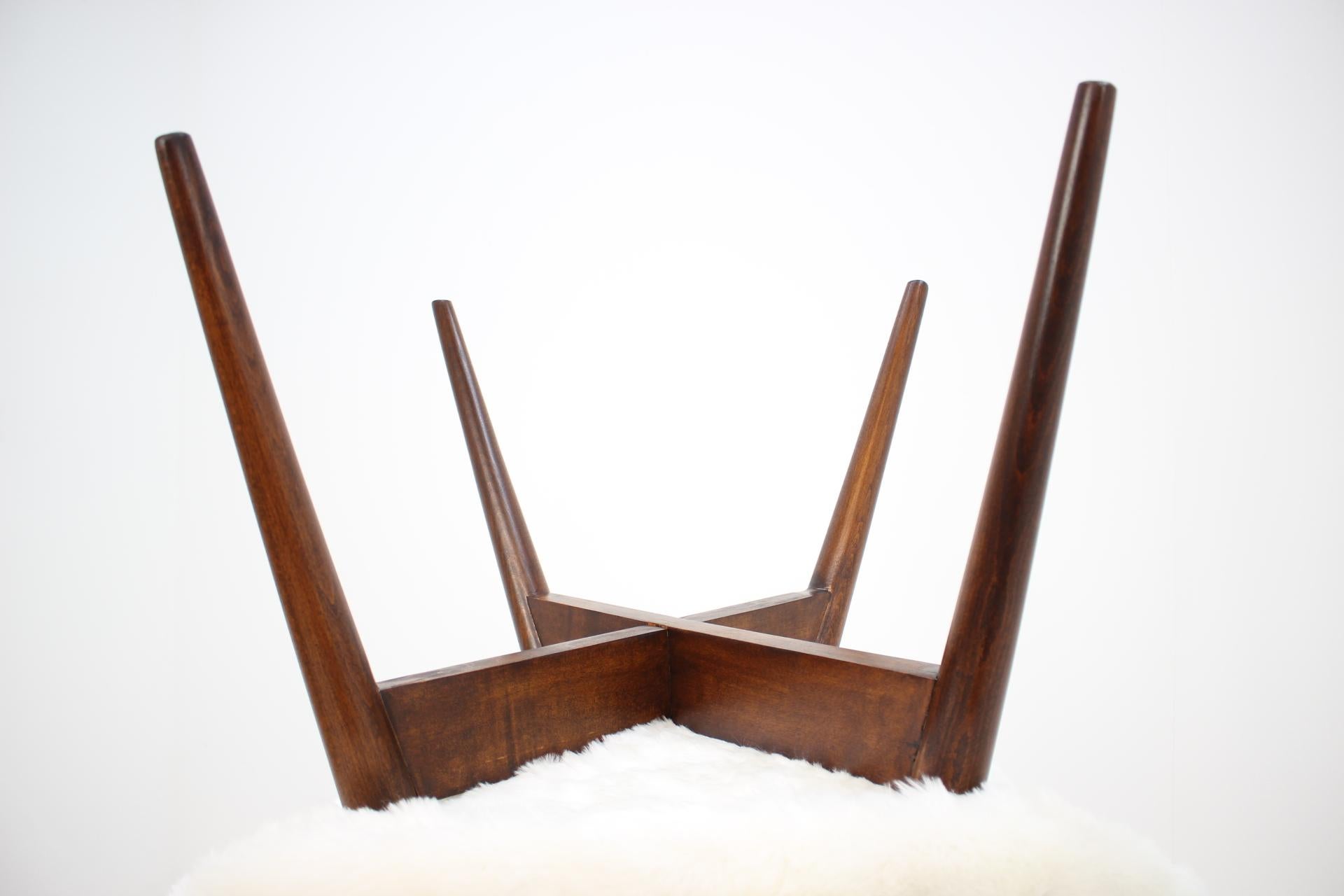 Pair of Two Lounge Chairs by Miroslav Navratil, 1960s In Good Condition For Sale In Praha, CZ