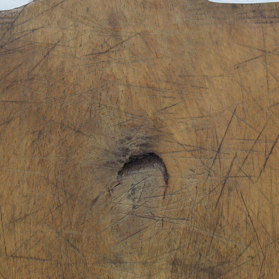 Paire de deux rares planches à découper en bois françaises du 19e siècle en vente 10