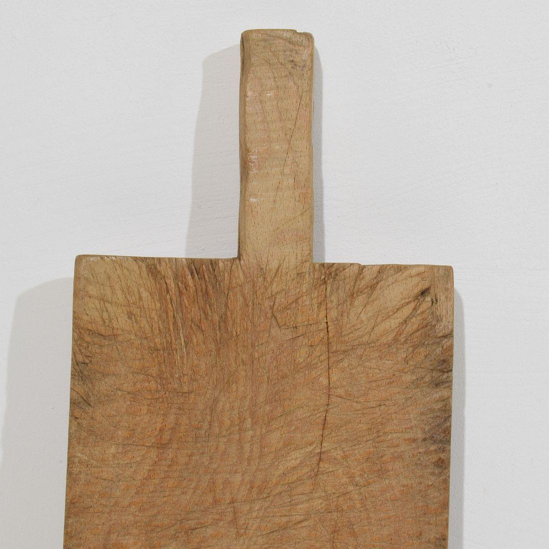 Zwei seltene französische Schneidebretter aus Holz aus dem 19. im Angebot 1
