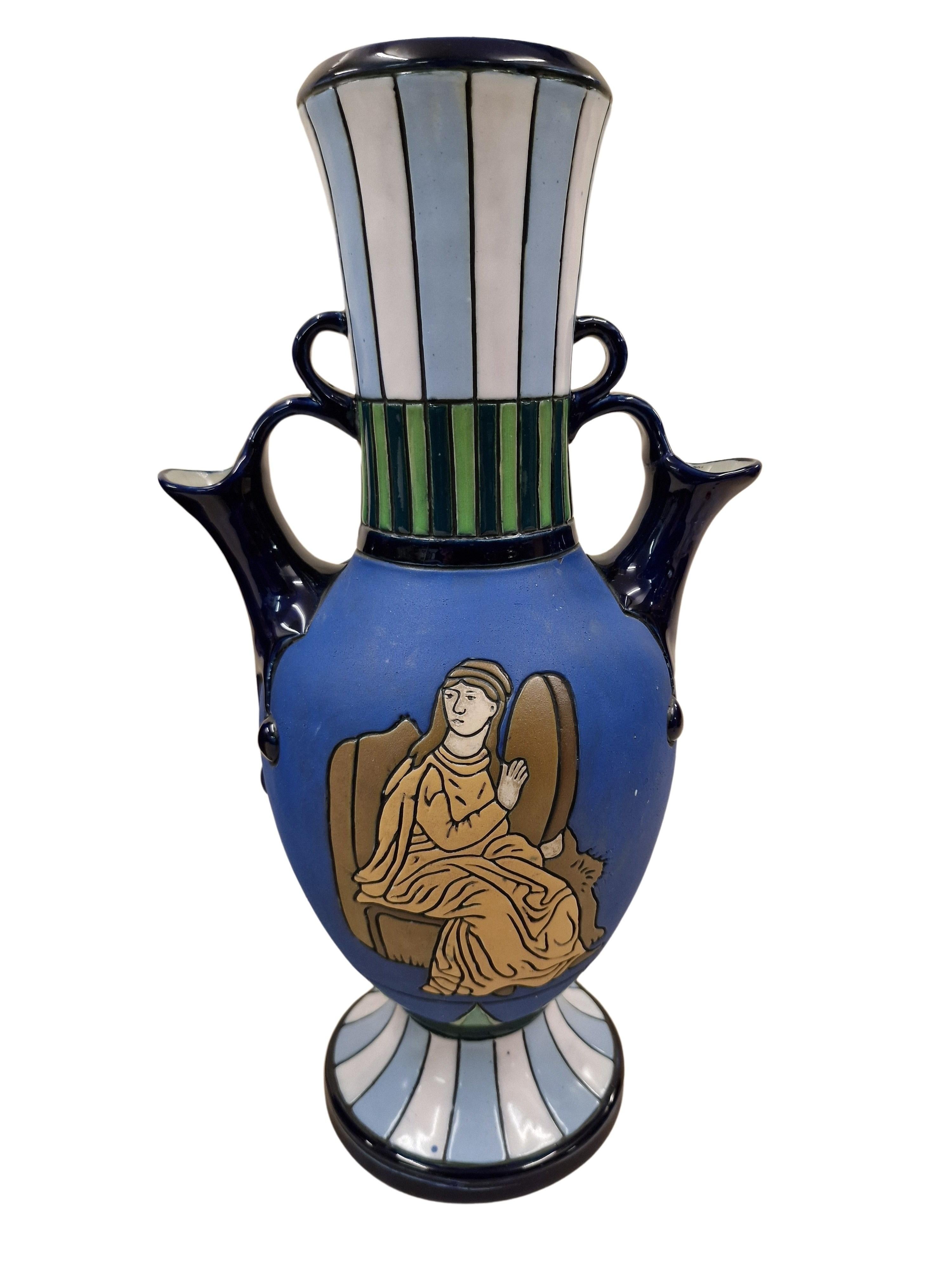 Paar seltene rückseitig verstellbare Vasen, Krüge, Keramik, Art déco, 1915 Amphora Tschechisch R (Handgefertigt) im Angebot