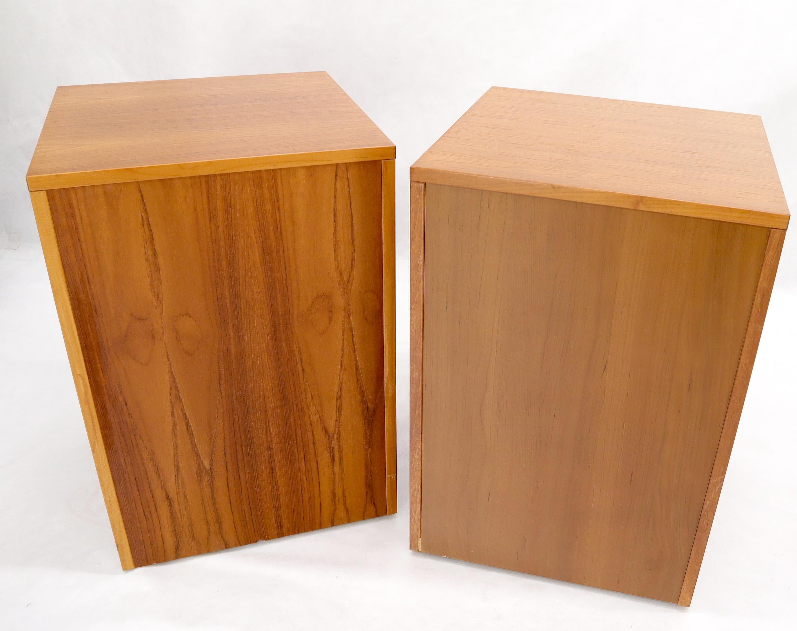 Pair of Two Teak 3 and 2-Drawer File Cabinet Pedestals In Good Condition In Rockaway, NJ