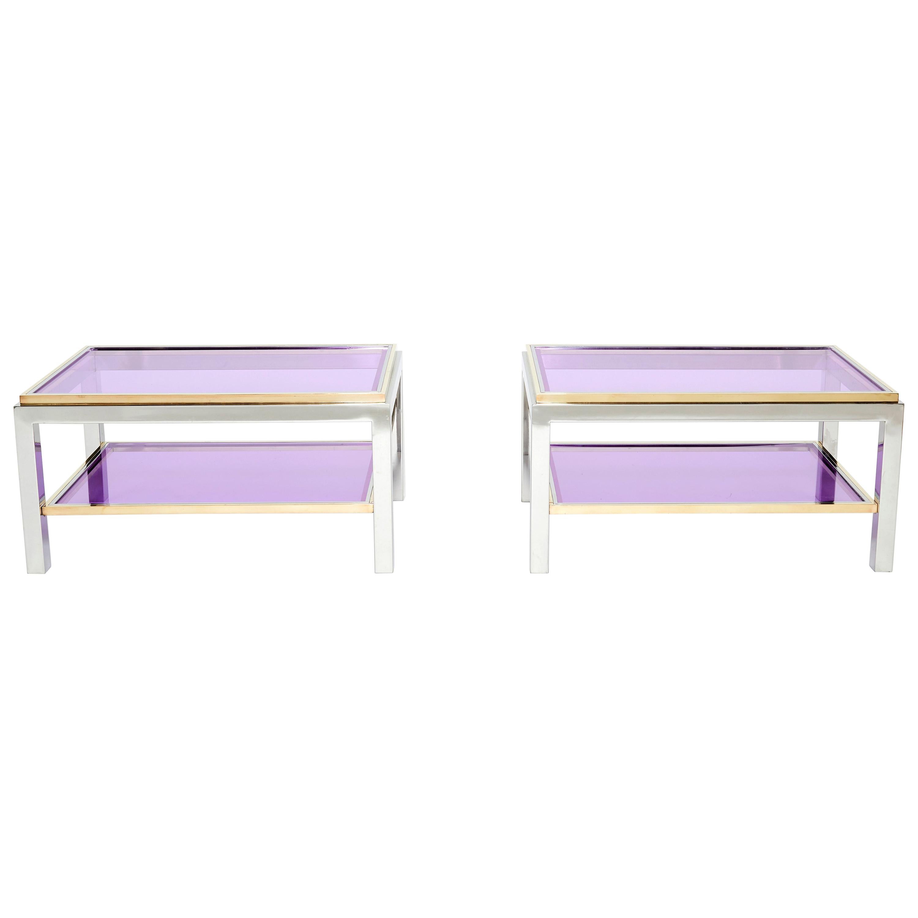 This stunning pair of two-tier end tables is guaranteed to be the focus of attention when you entertain guests in your living room. Following the glamorous Italian Hollywood Regency look of other Classic Willy Rizzo designs, this Flaminia model side