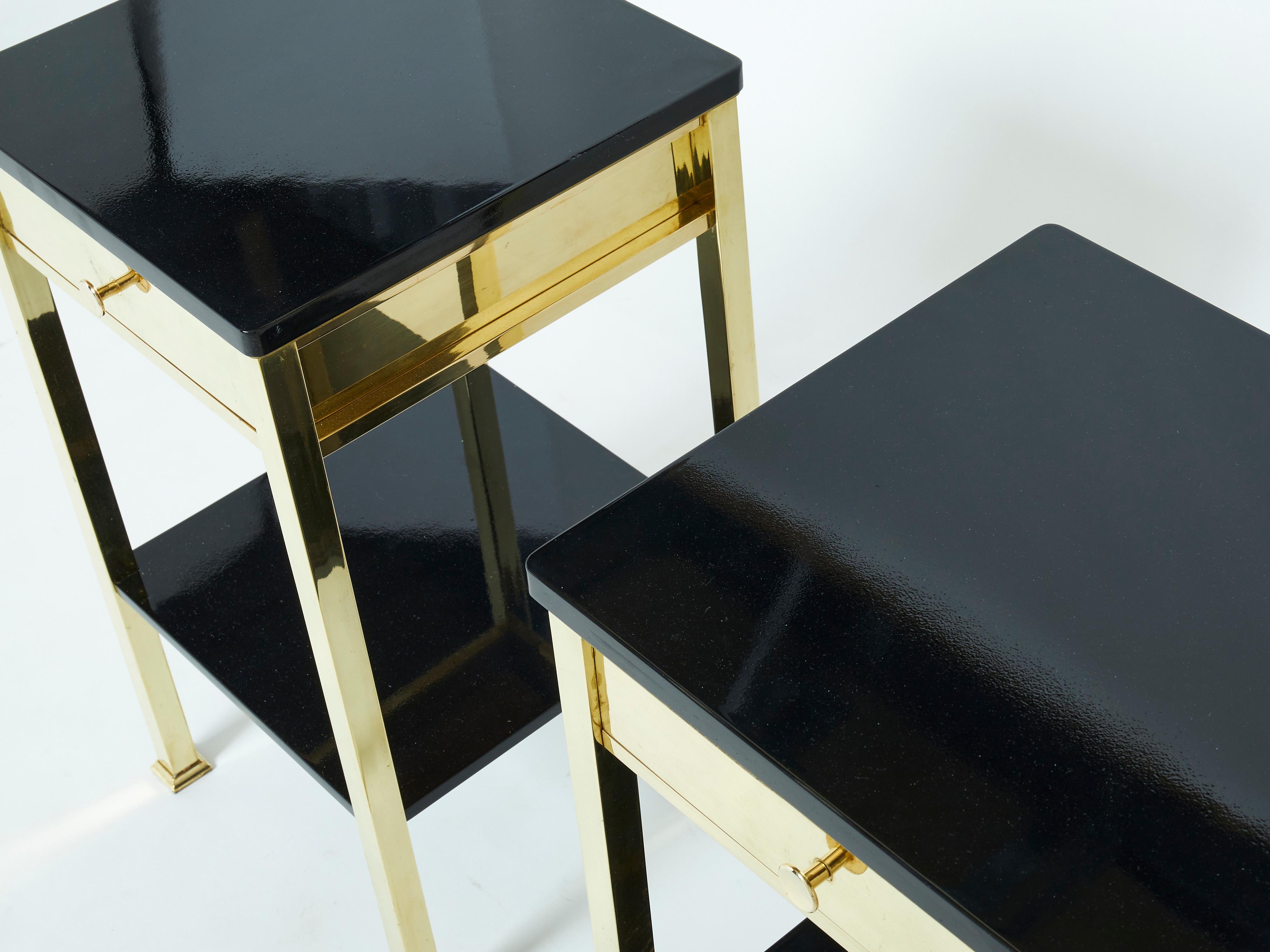 Pair of Two-Tier French Brass and Black Lacquer Night Stands 1960s In Good Condition For Sale In Paris, IDF