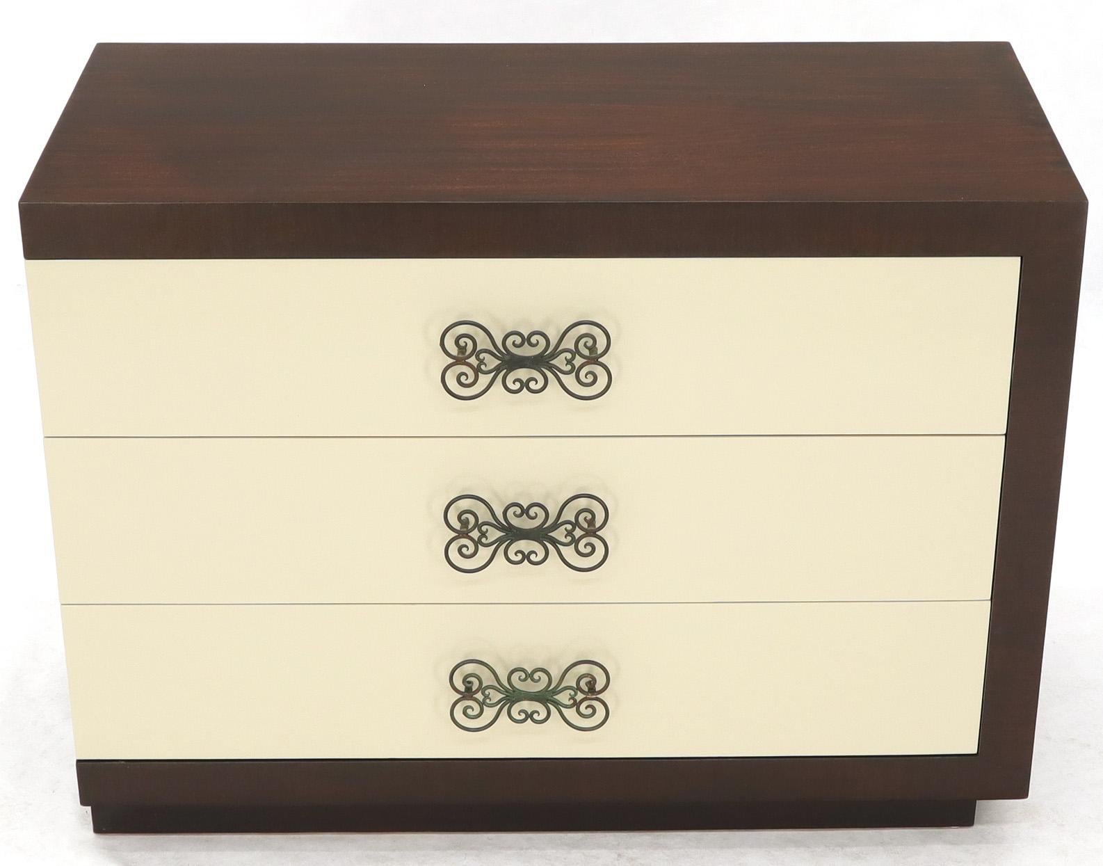 Pair of Two-Tone Mid-Century Modern Art Deco Bachelor Chests Dressers  For Sale 7