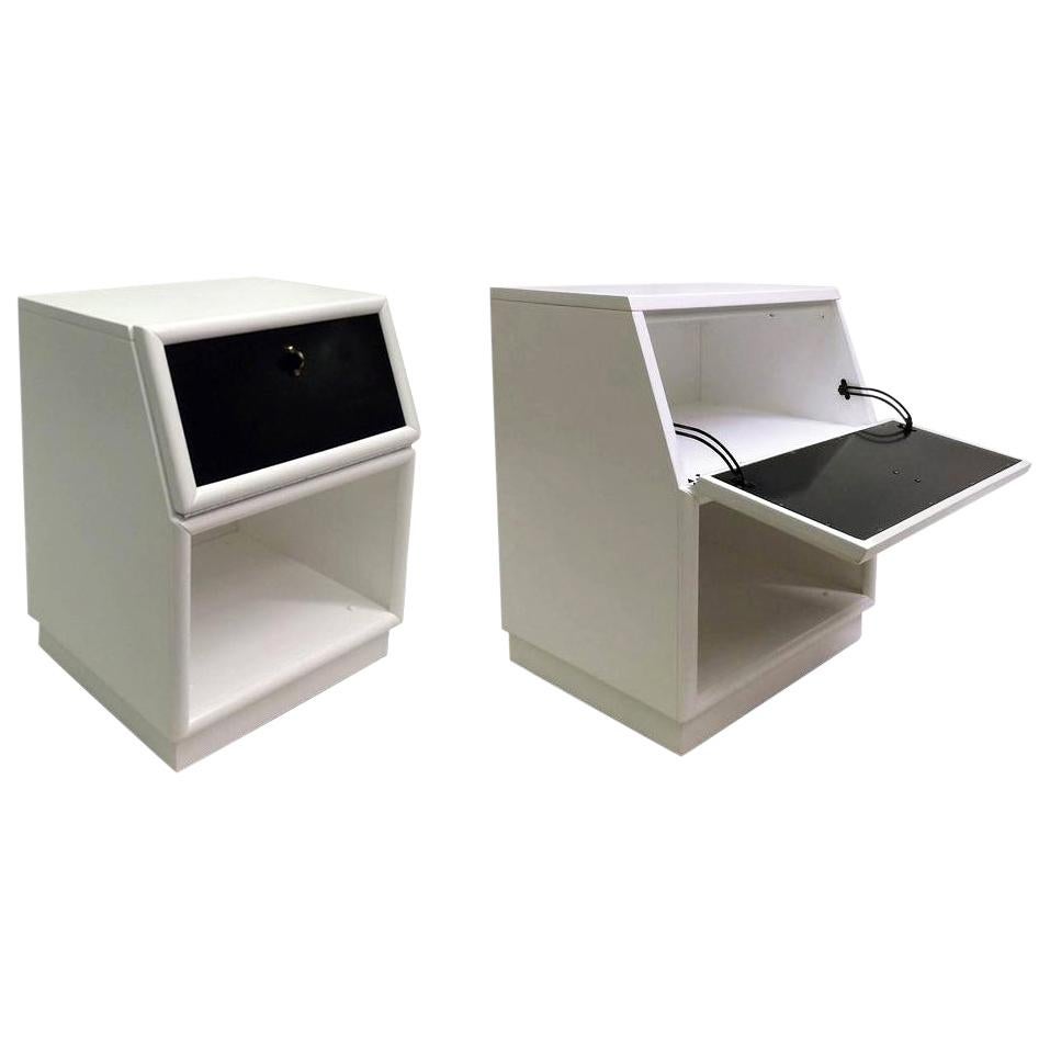 Pair of Two-Tone Nightstands by Henredon