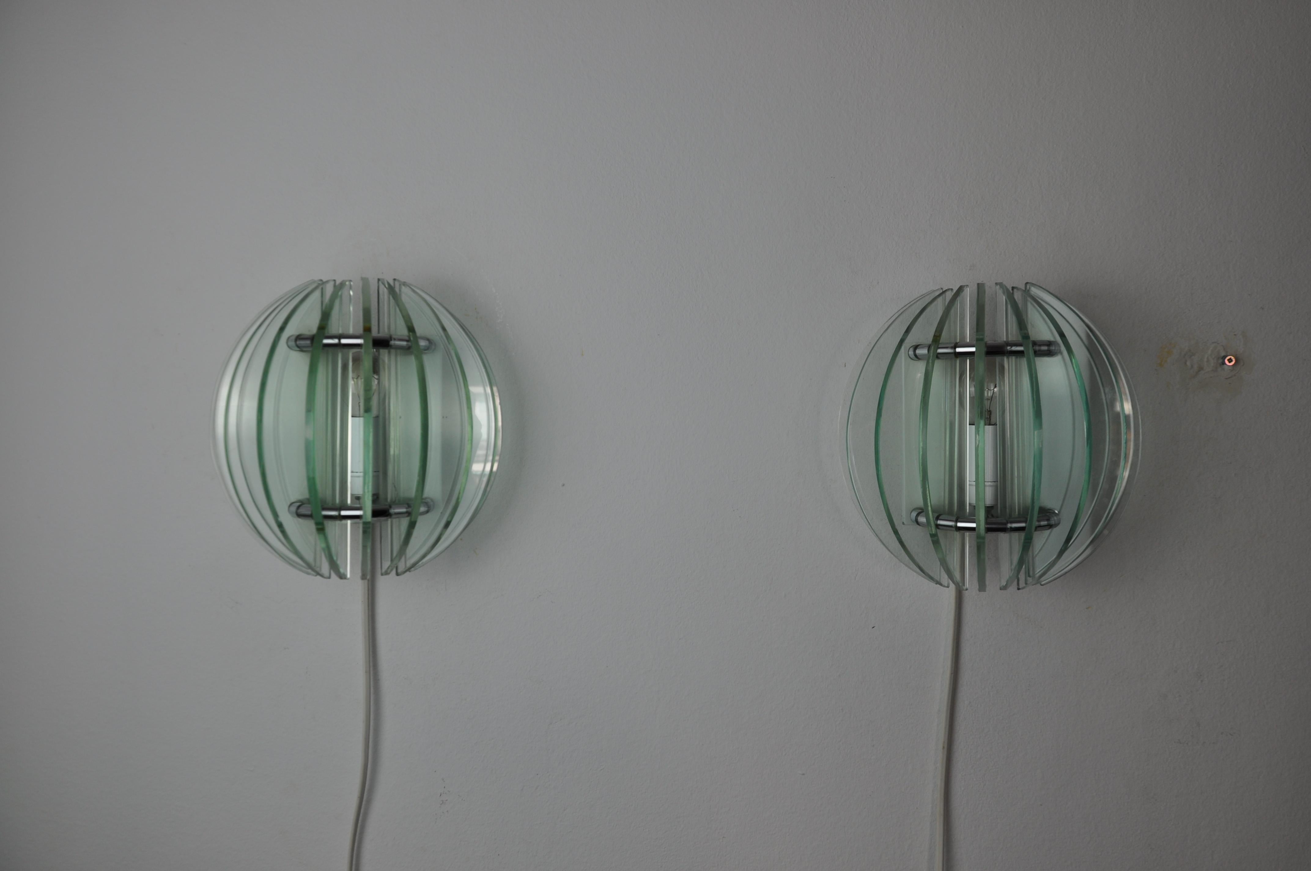 Pair of Two-Tone Veca Sconces, Italy, 1970s For Sale 1