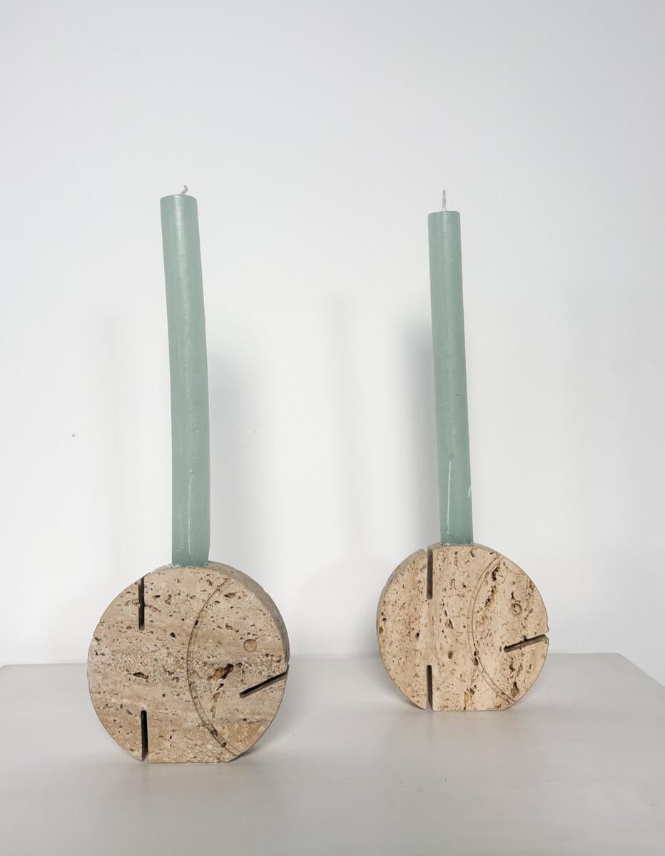 Pareja de dos candelabros Piscis de travertino de Fratelli Mannelli, años 70 Travertino en venta