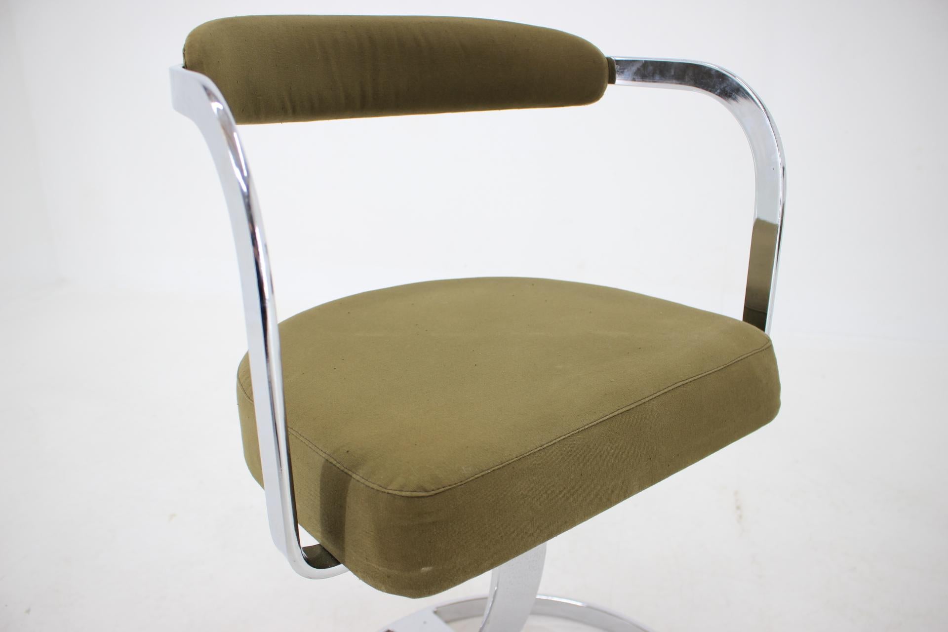 Pair of Two Very Special French Mid Century Space Age Dining Chairs, 1960s For Sale 2