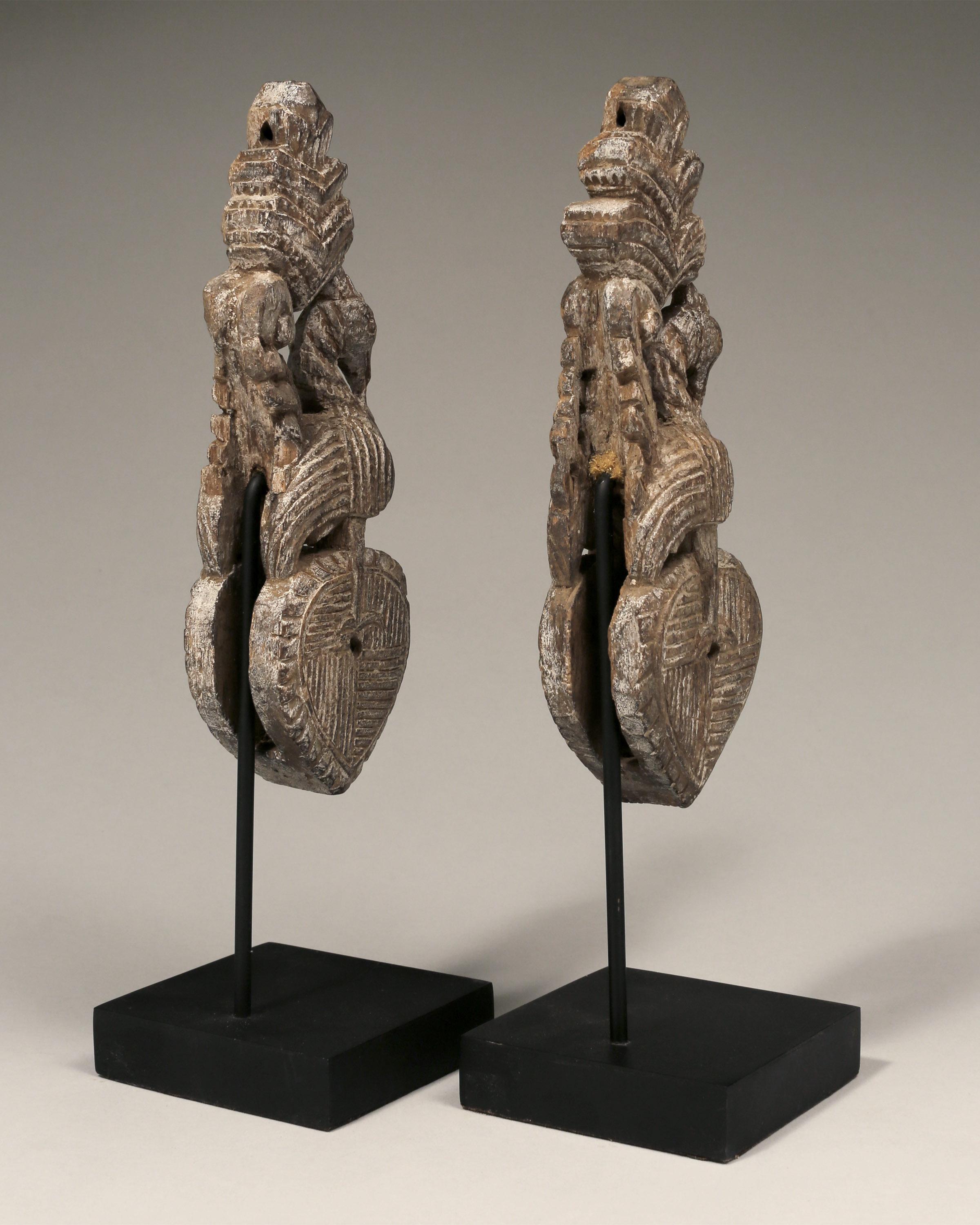 Hand-Carved Pair of Two Weaving Loom Pulleys from Thailand, Ca. 19th century For Sale