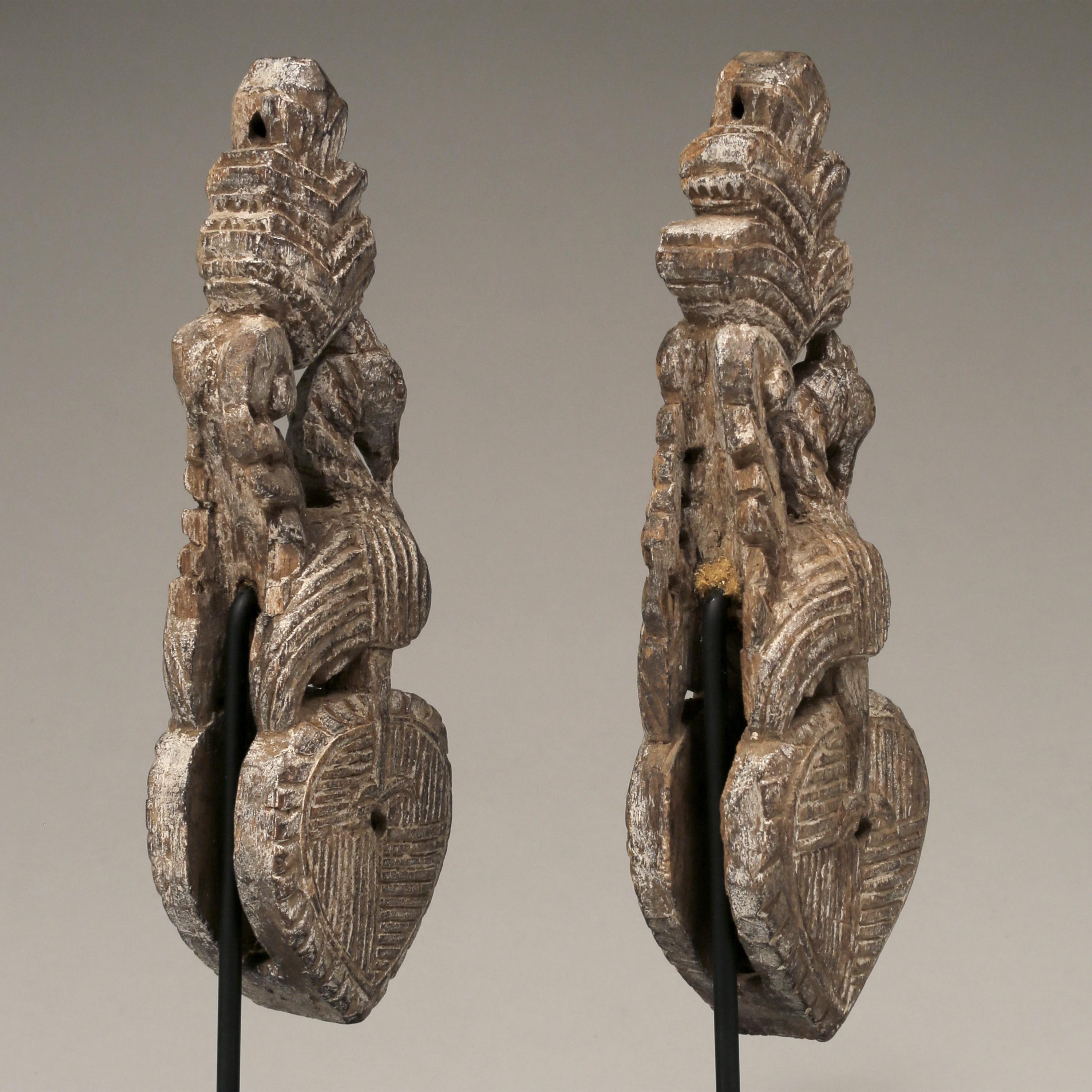 Wood Pair of Two Weaving Loom Pulleys from Thailand, Ca. 19th century For Sale