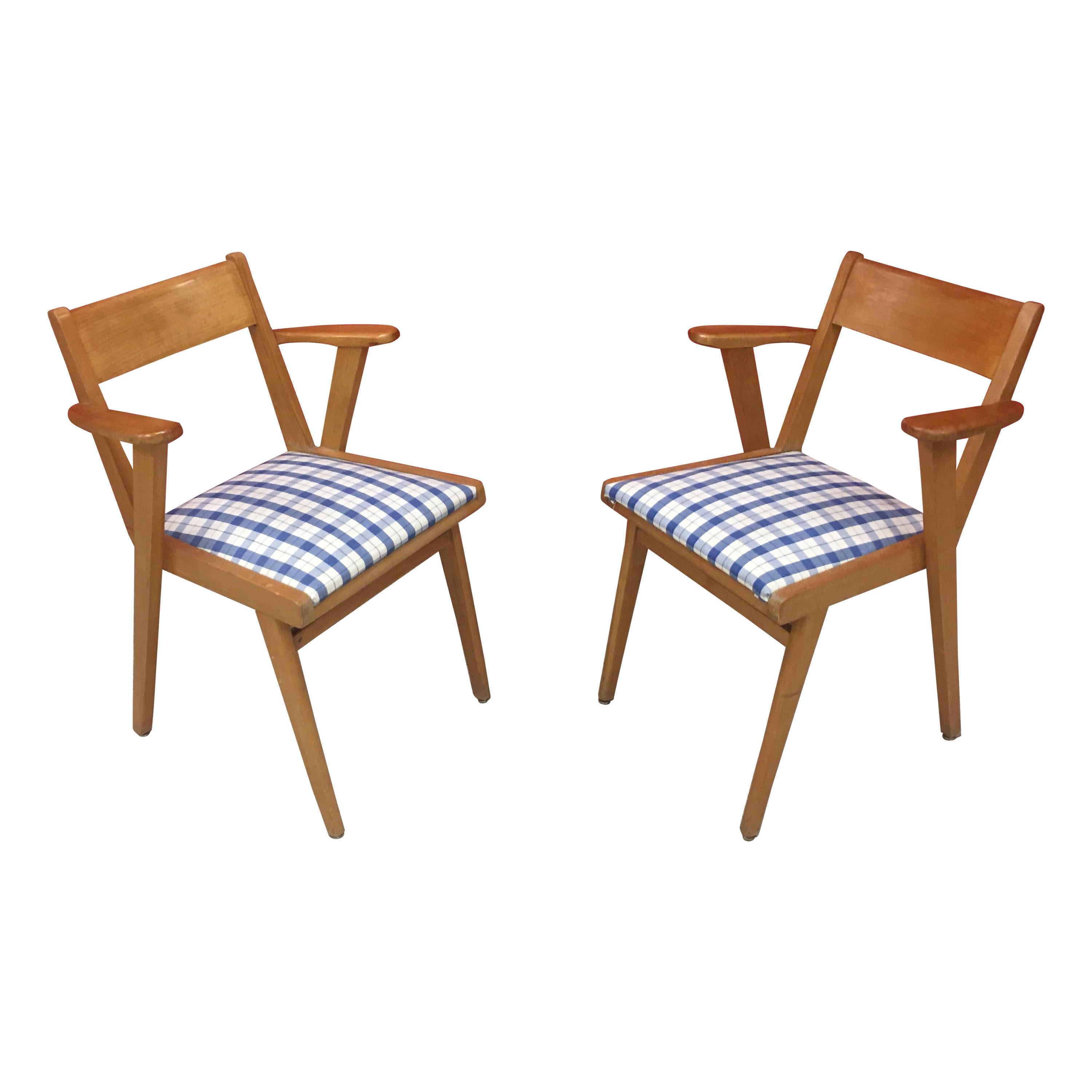 Paire de chaises typiques de la "Reconstruction française" circa 1950