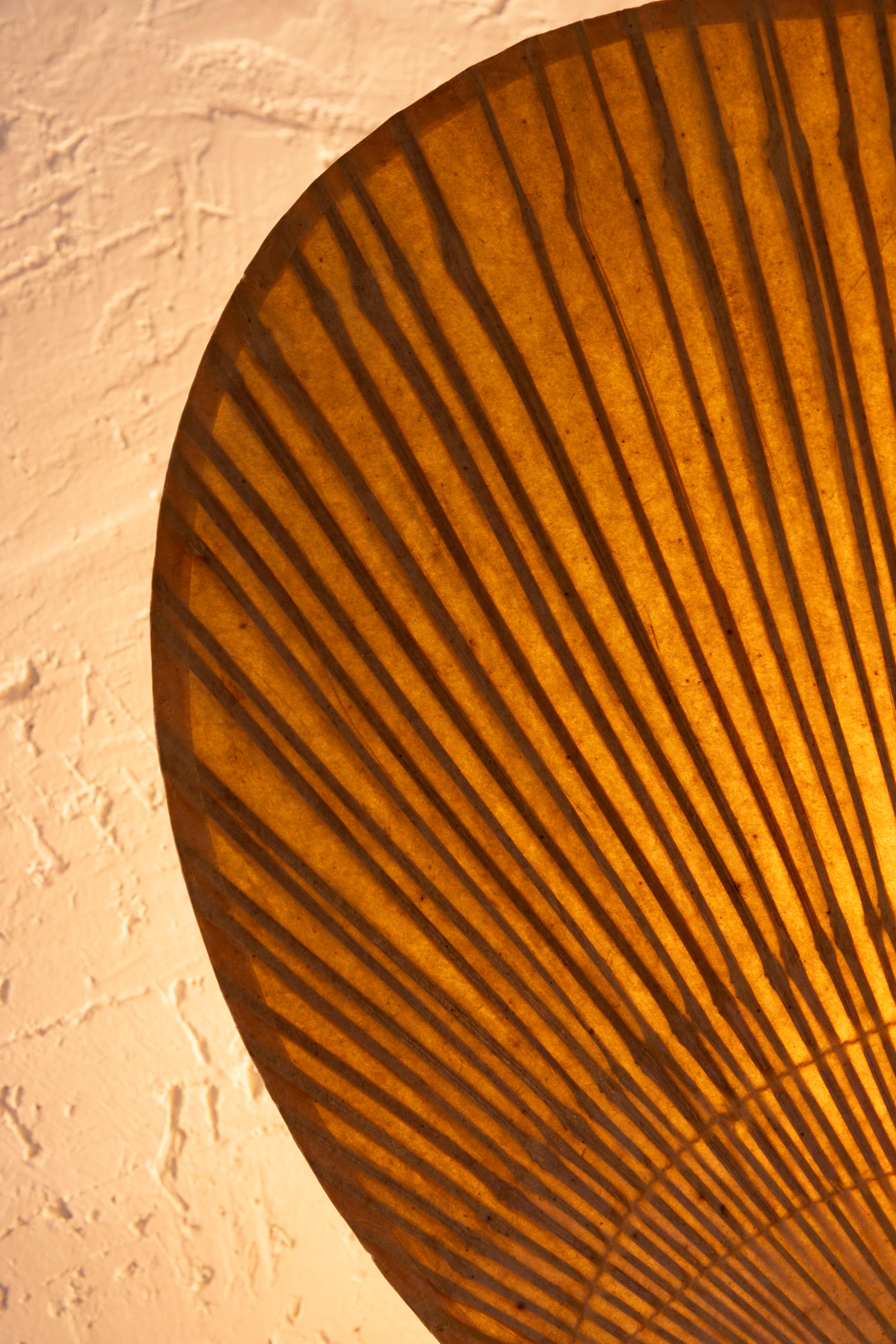 Paar Uchiwa III Wandleuchten von Ingo Maurer für M Design, Deutschland 1973 im Zustand „Gut“ im Angebot in Santa Gertrudis, Baleares