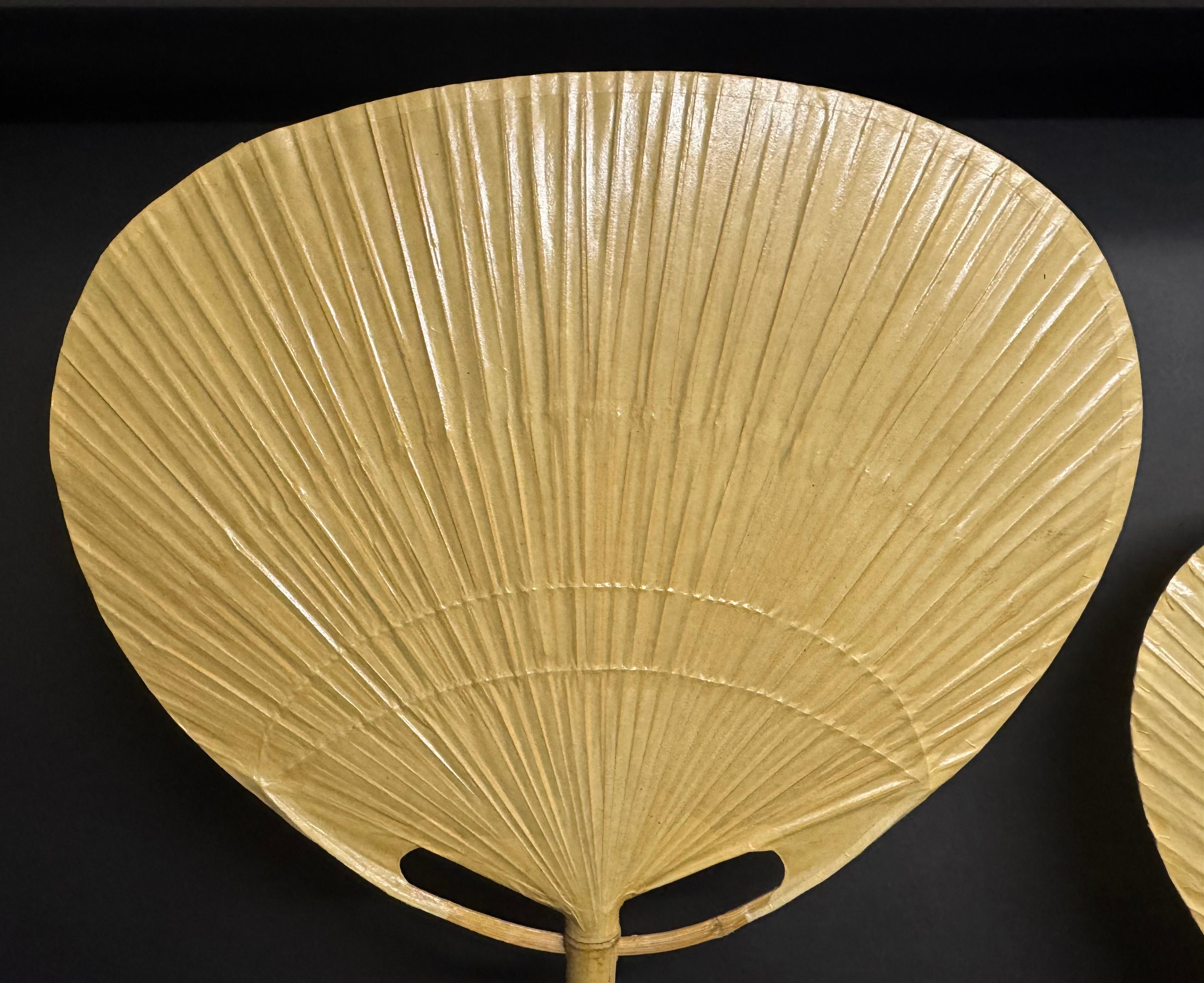 Pareja de apliques Uchiwa  III de Ingo Maurer para Deisgn M, Alemania, década de 1970 Alemán en venta